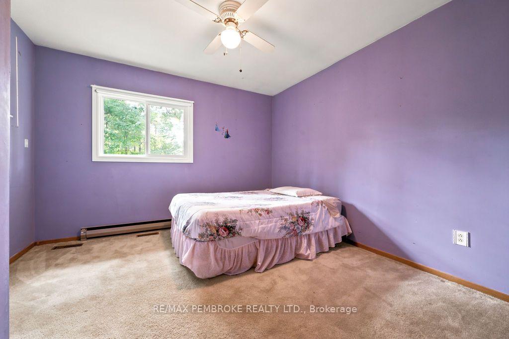 Photo 14 of 20 Meadowbrook Drive, Laurentian Valley, Laurentian Valley — HOMEH