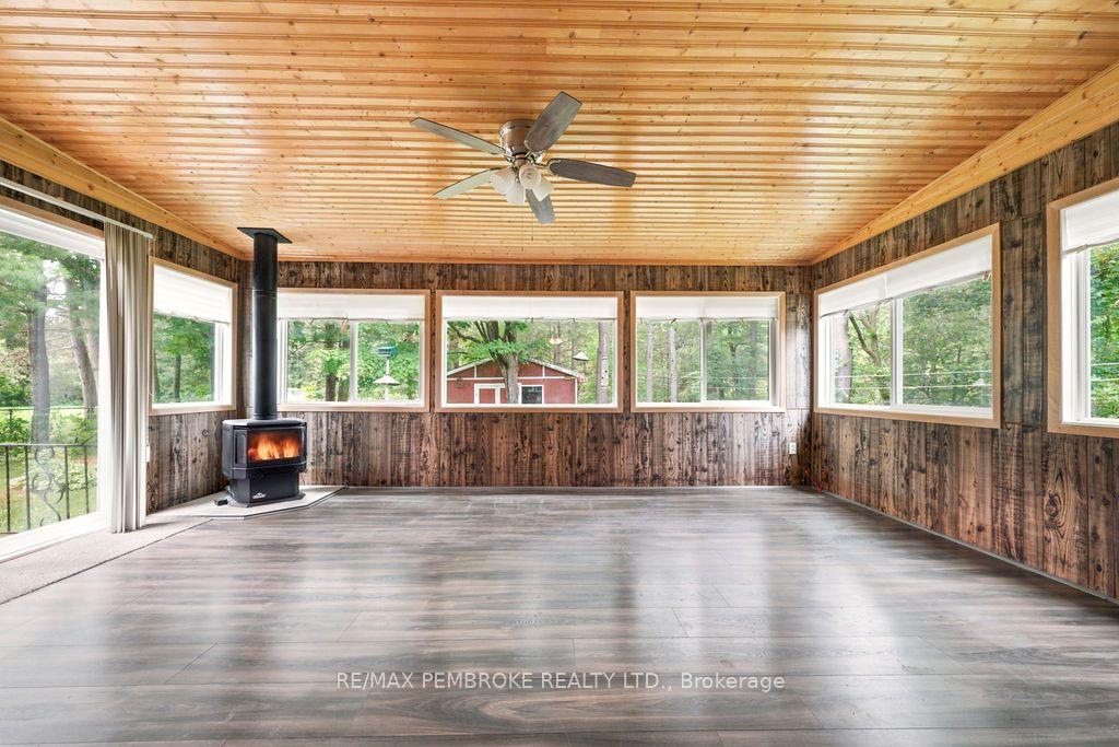 Photo 18 of 20 Meadowbrook Drive, Laurentian Valley, Laurentian Valley — HOMEH