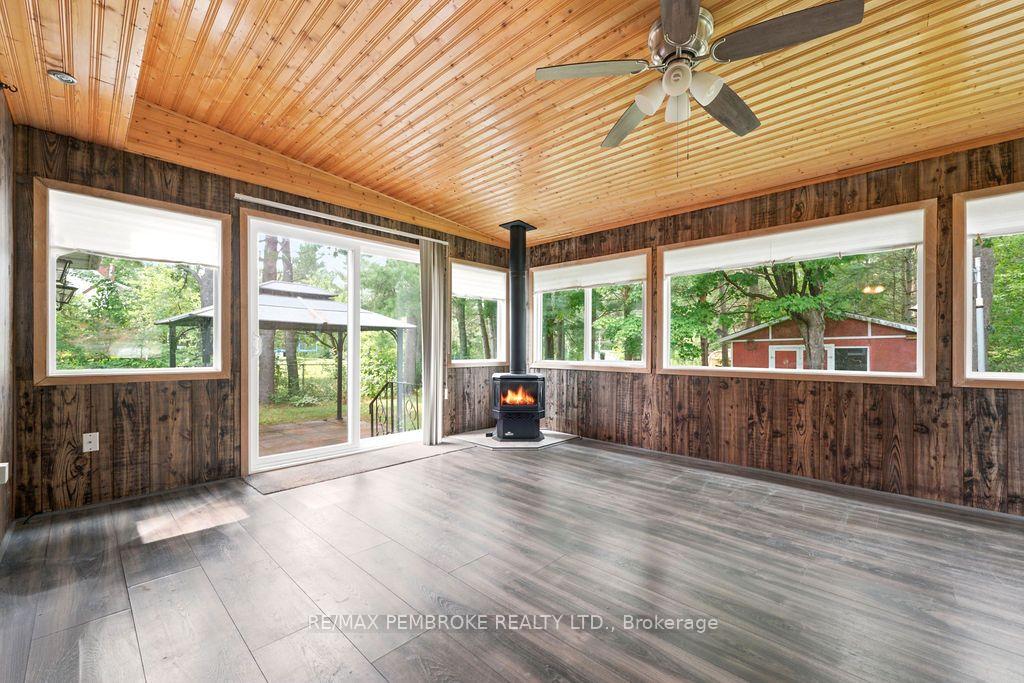 Photo 21 of 20 Meadowbrook Drive, Laurentian Valley, Laurentian Valley — HOMEH