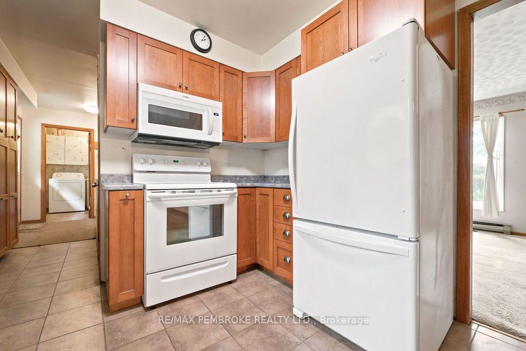 Photo 24 of 20 Meadowbrook Drive, Laurentian Valley, Laurentian Valley — HOMEH