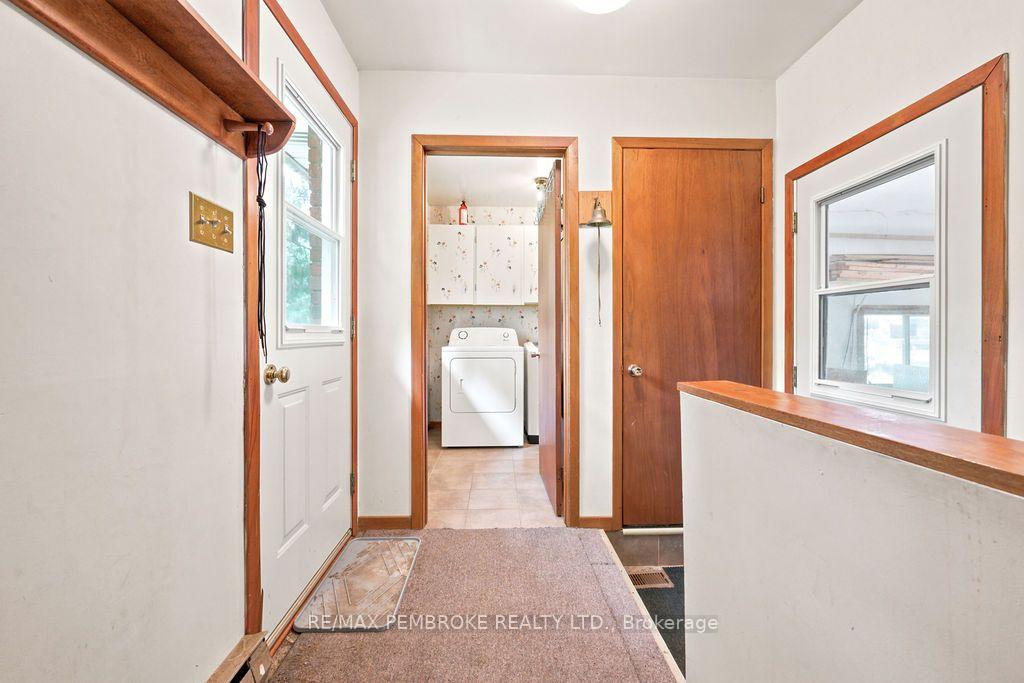 Photo 26 of 20 Meadowbrook Drive, Laurentian Valley, Laurentian Valley — HOMEH