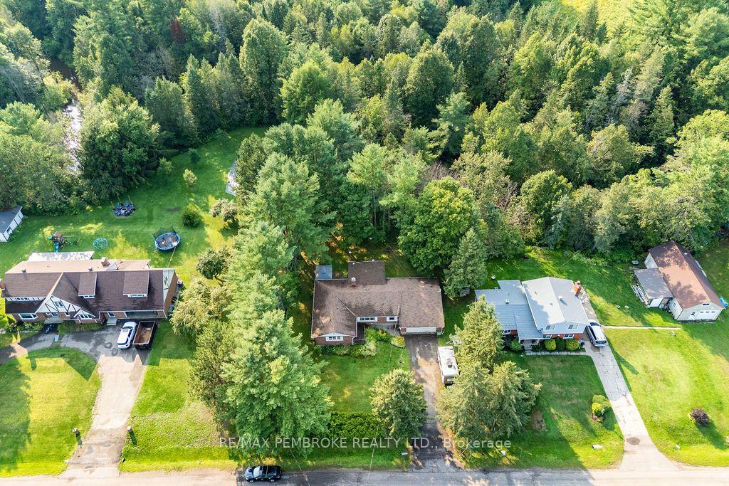 Photo 42 of 20 Meadowbrook Drive, Laurentian Valley, Laurentian Valley — HOMEH