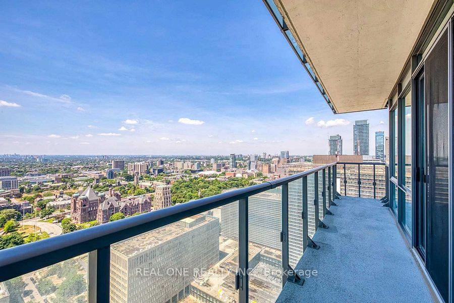 Photo 13 of Unit 3703, 832 Bay Street, Toronto, Bay Street Corridor — HOMEH