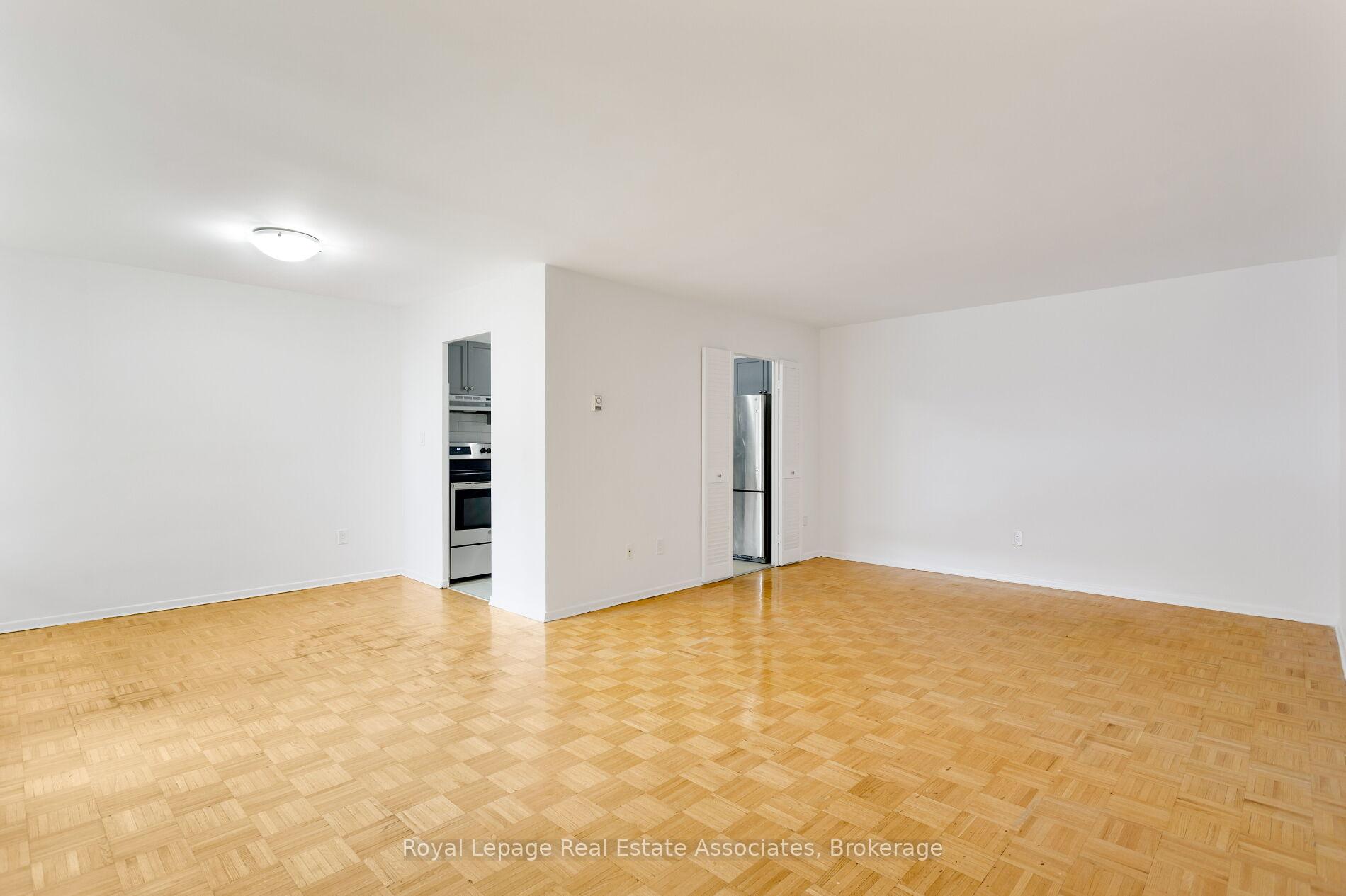 Photo 5 of Unit 1710, 5 Massey Square, Toronto, Crescent Town — HOMEH