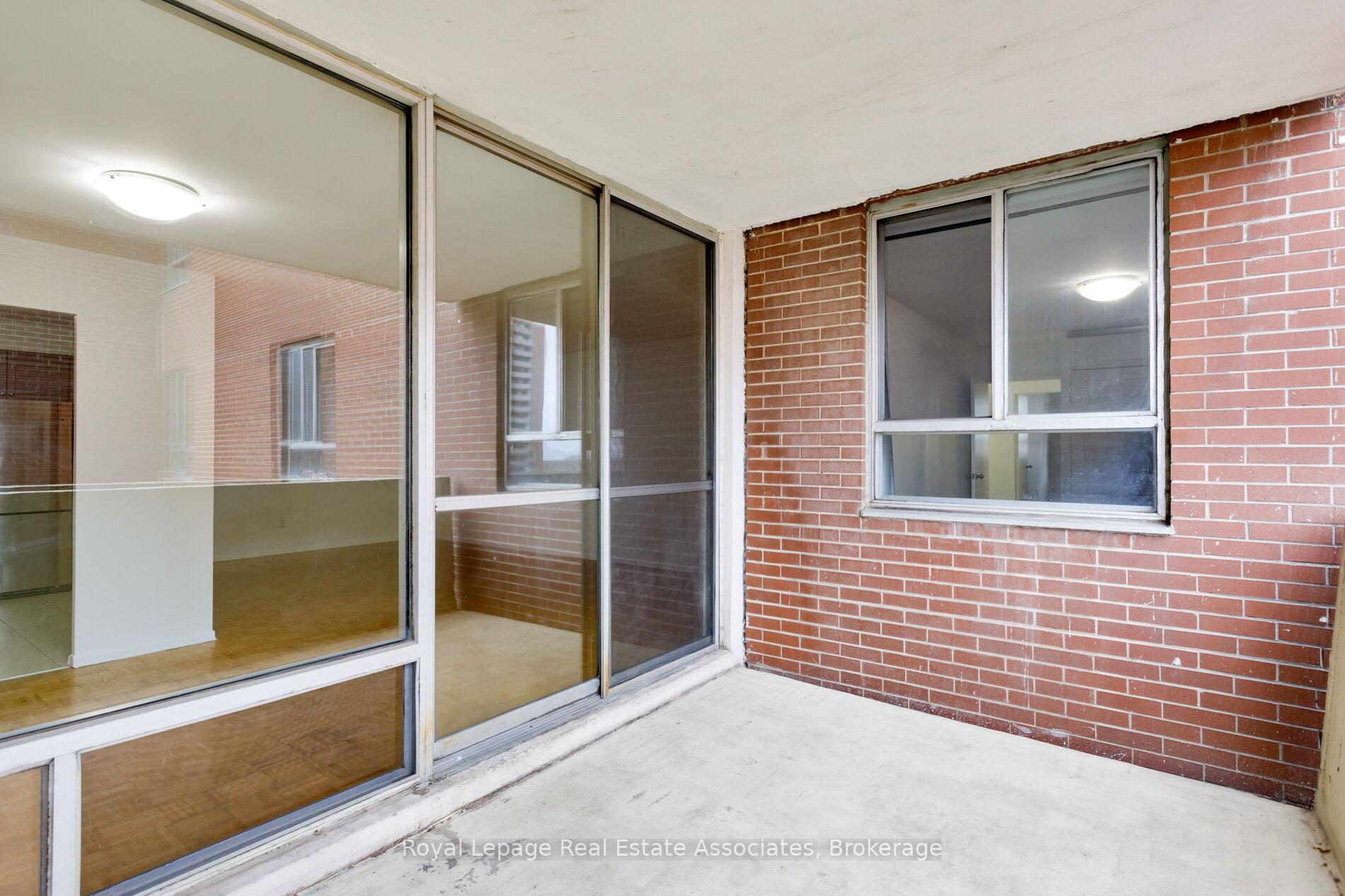 Photo 11 of Unit 1710, 5 Massey Square, Toronto, Crescent Town — HOMEH