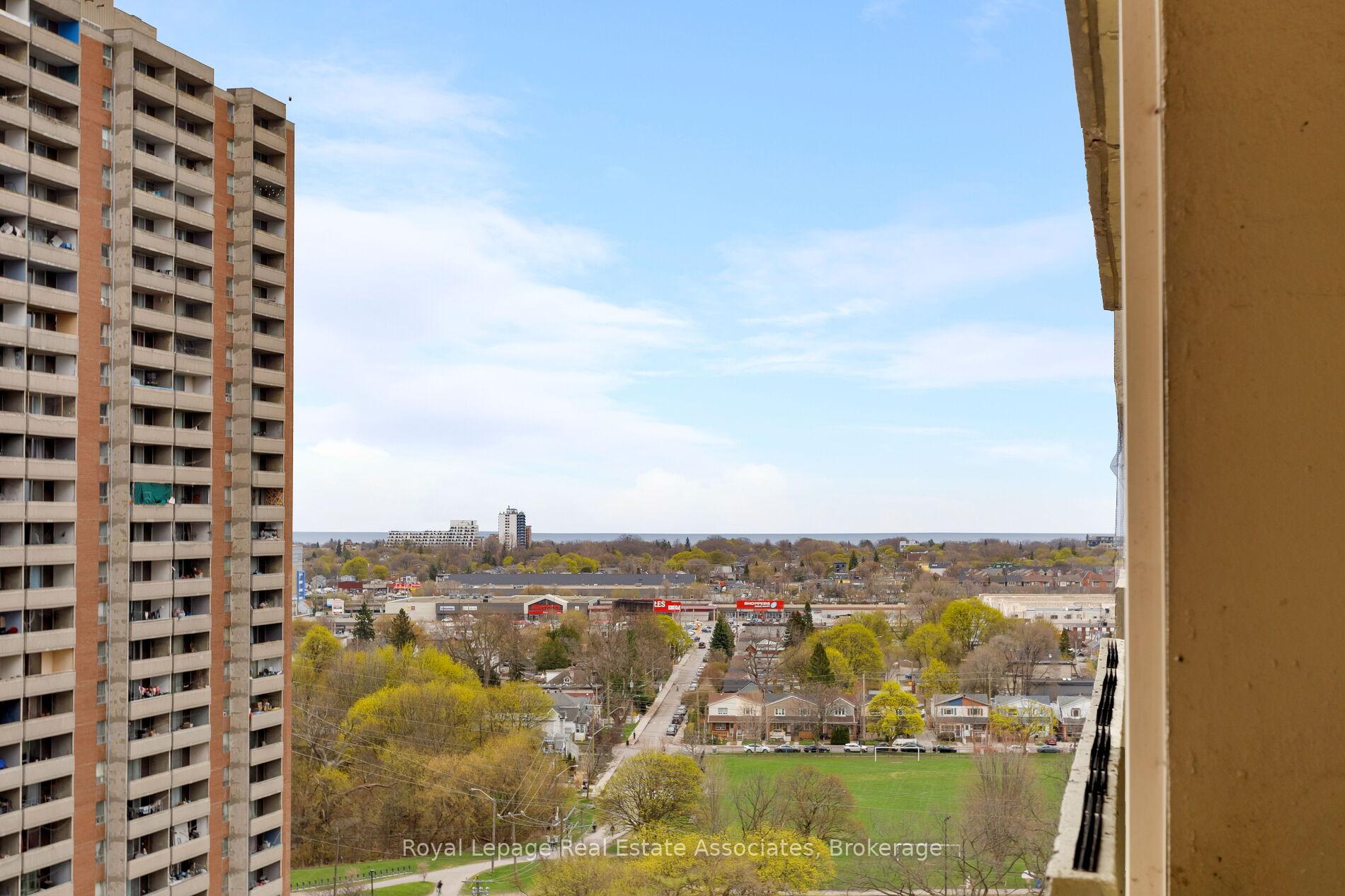 Photo 12 of Unit 1710, 5 Massey Square, Toronto, Crescent Town — HOMEH