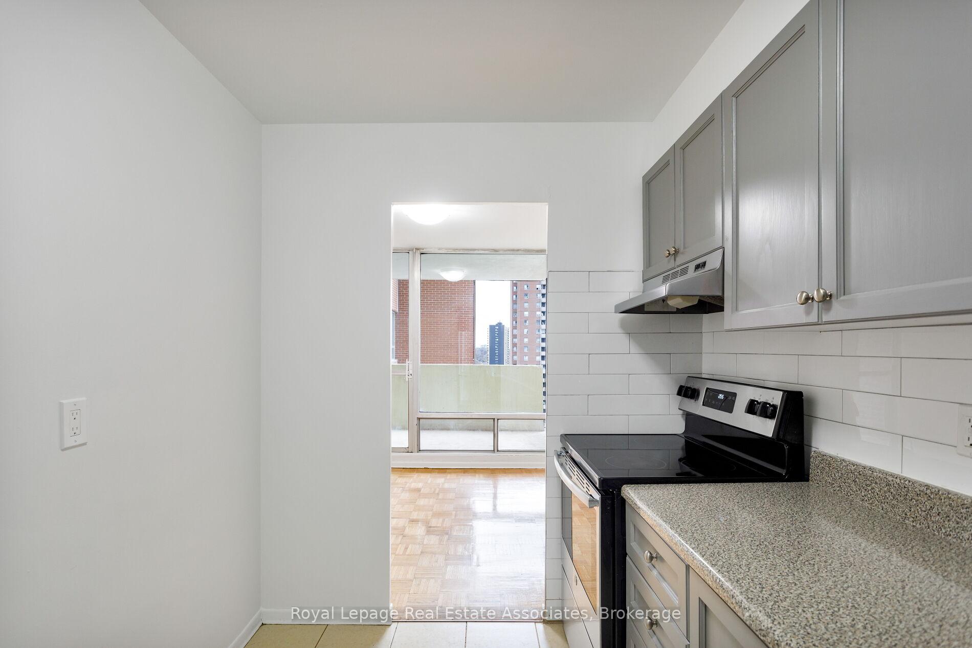 Photo 16 of Unit 1710, 5 Massey Square, Toronto, Crescent Town — HOMEH