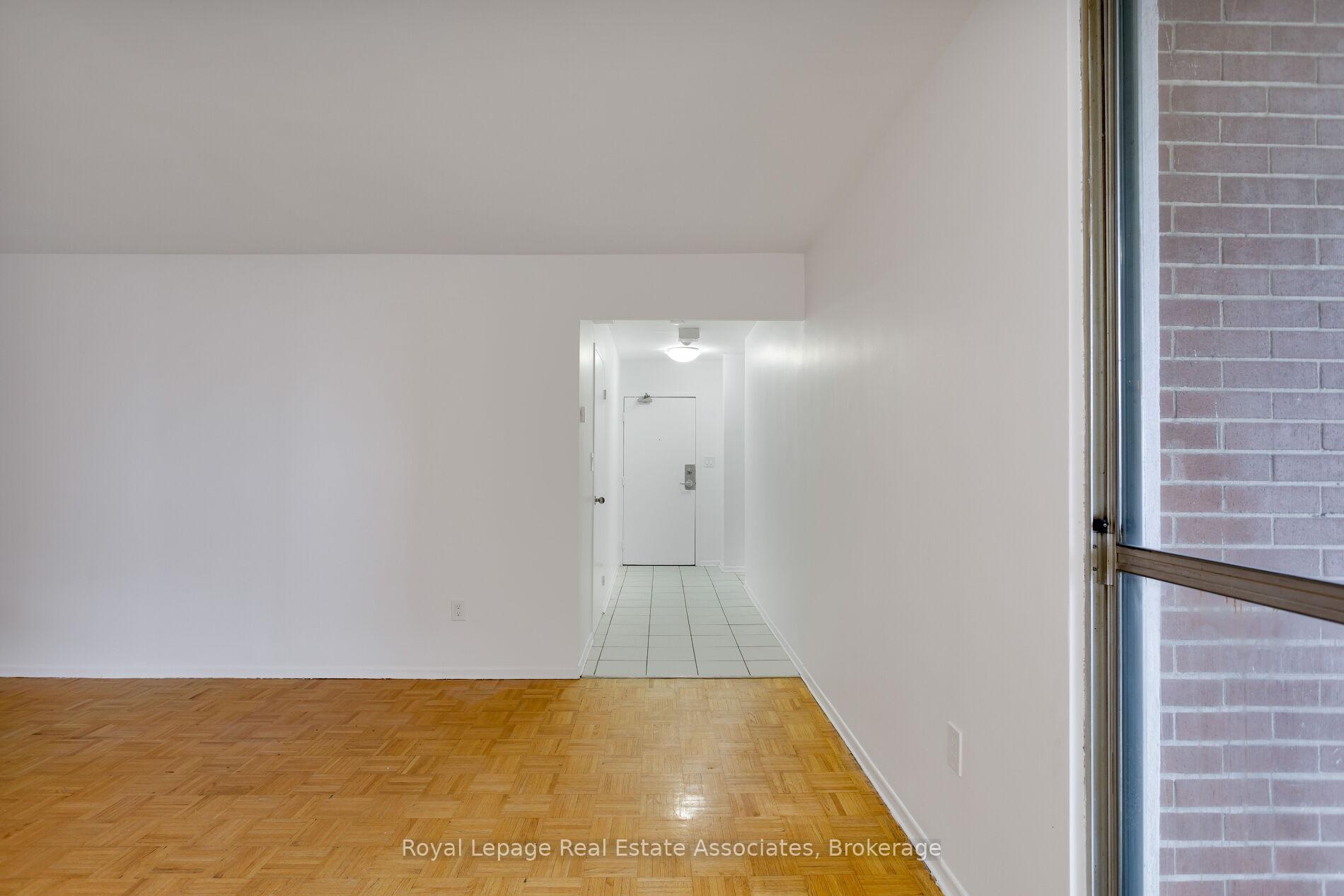 Photo 17 of Unit 1710, 5 Massey Square, Toronto, Crescent Town — HOMEH