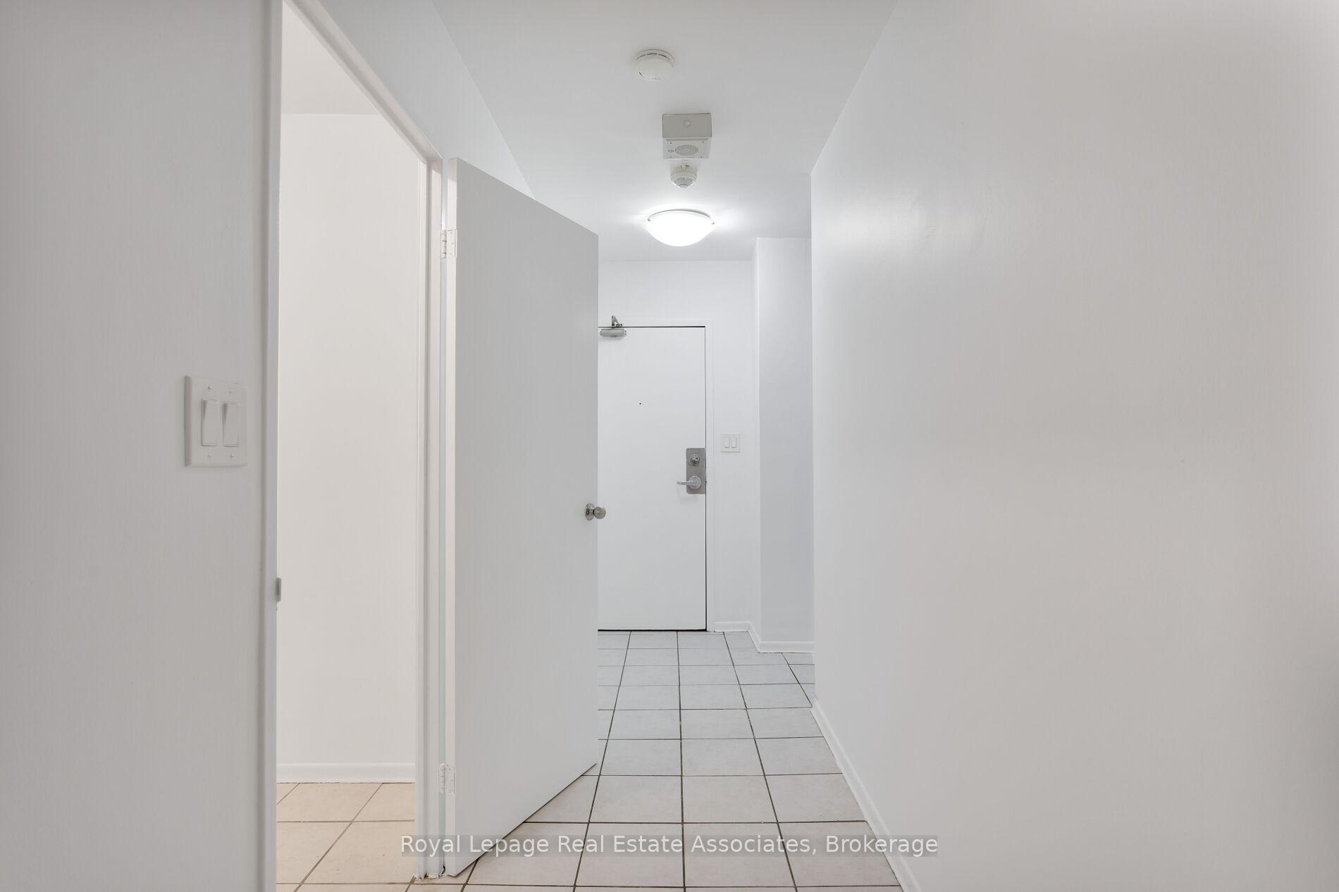 Photo 18 of Unit 1710, 5 Massey Square, Toronto, Crescent Town — HOMEH