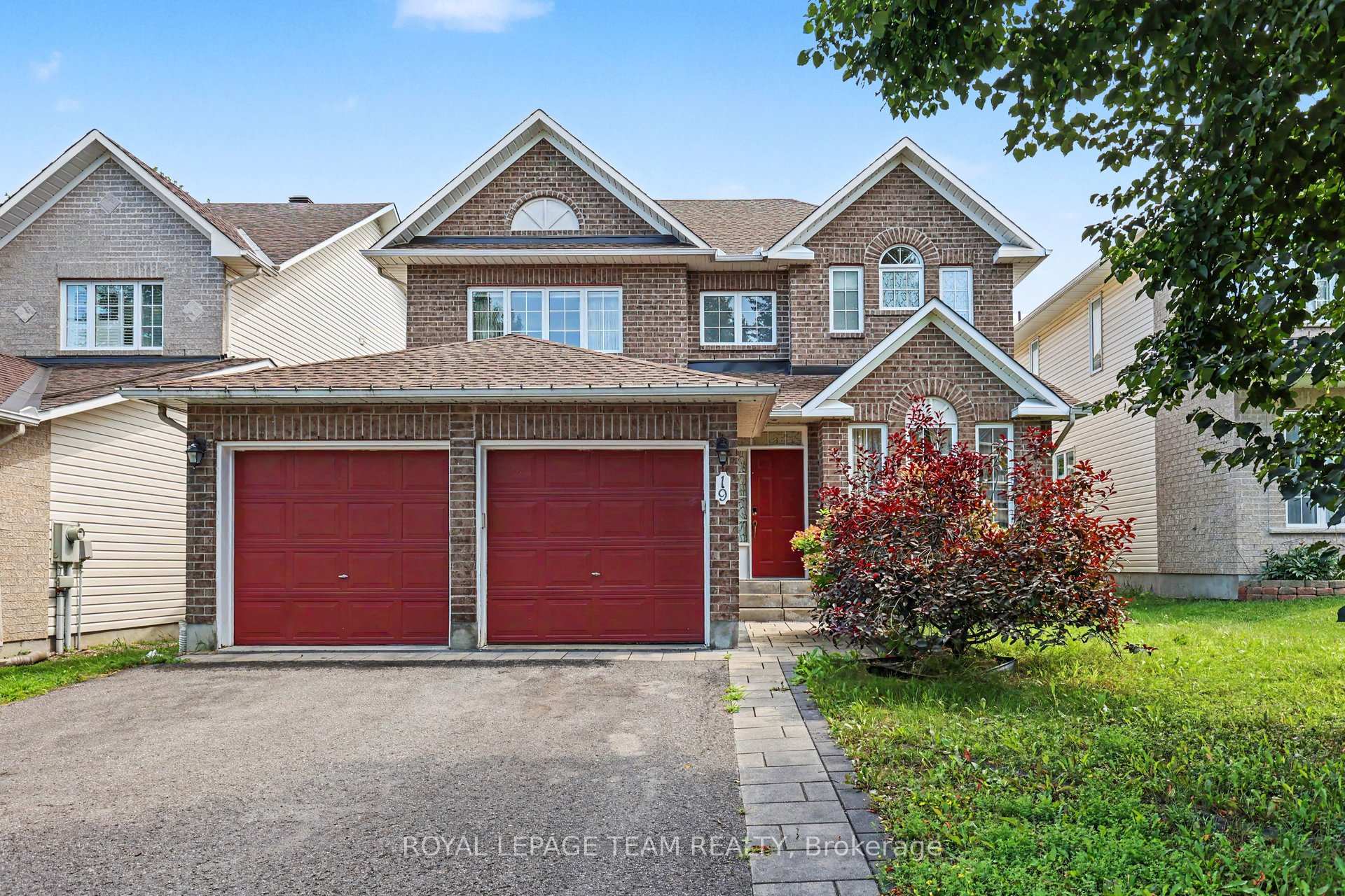 Photo 1 of 19 Keighley Circle, Ottawa, Kanata - Morgan's Grant/South March — HOMEH