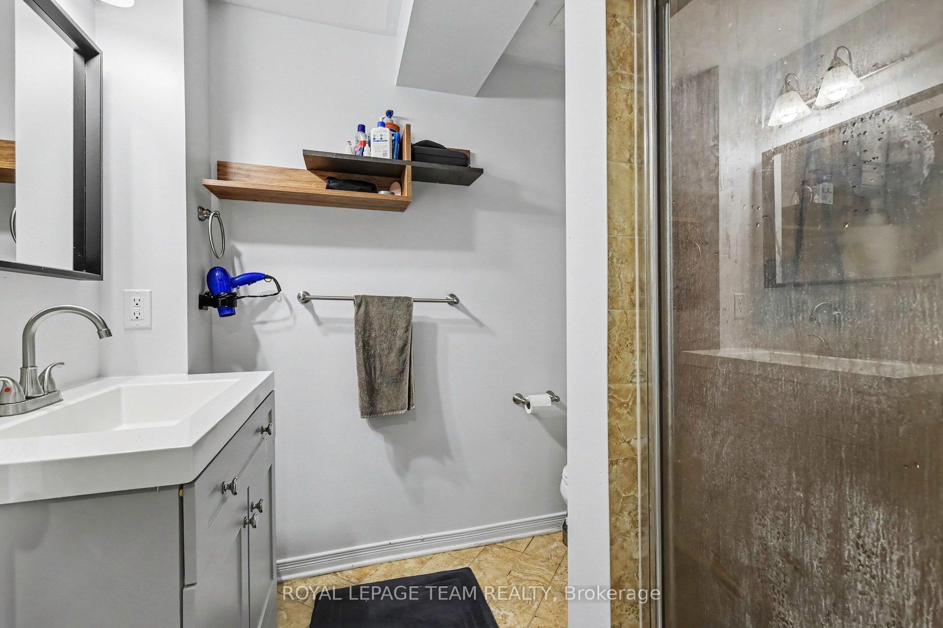 Photo 17 of 19 Keighley Circle, Ottawa, Kanata - Morgan's Grant/South March — HOMEH
