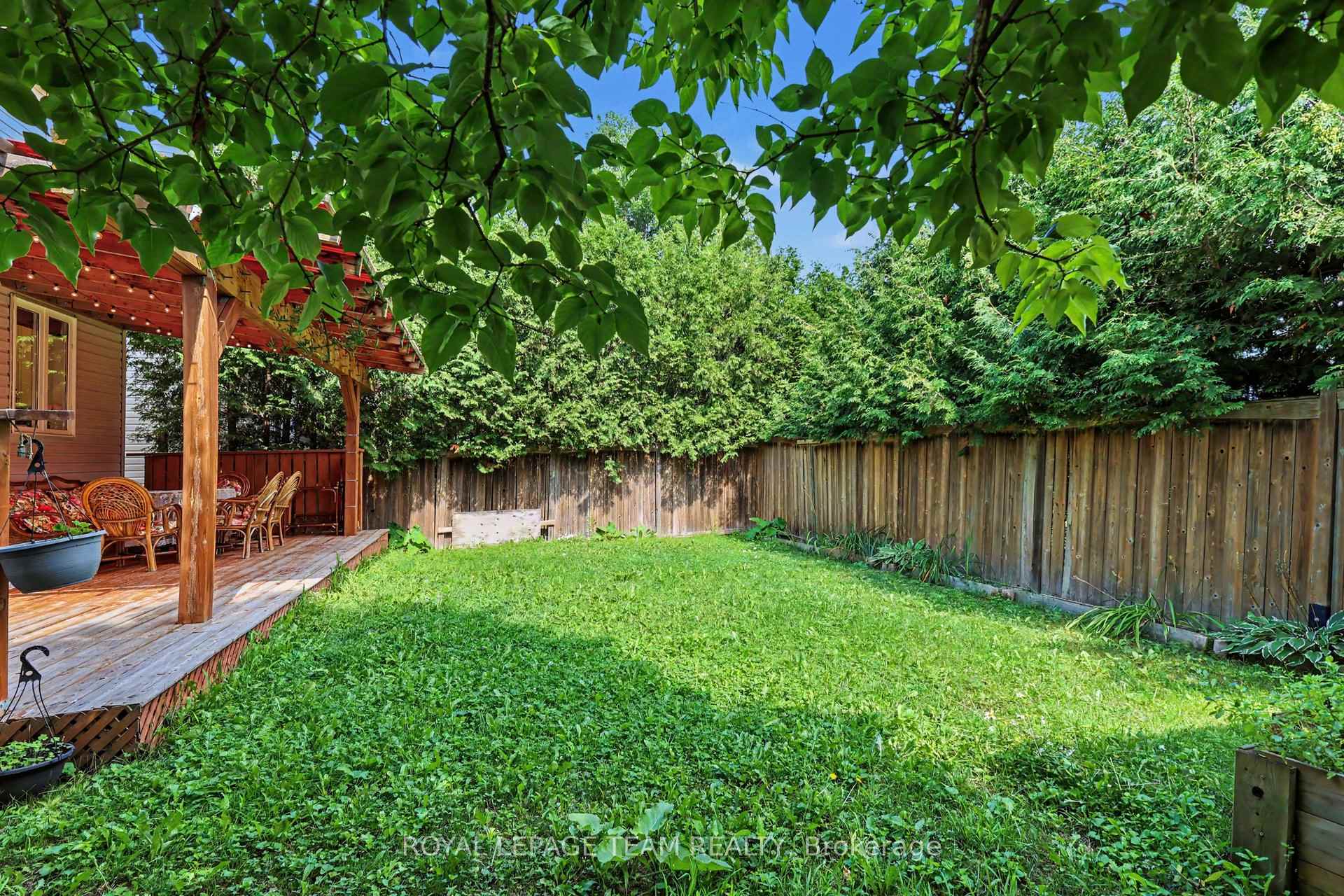 Photo 21 of 19 Keighley Circle, Ottawa, Kanata - Morgan's Grant/South March — HOMEH