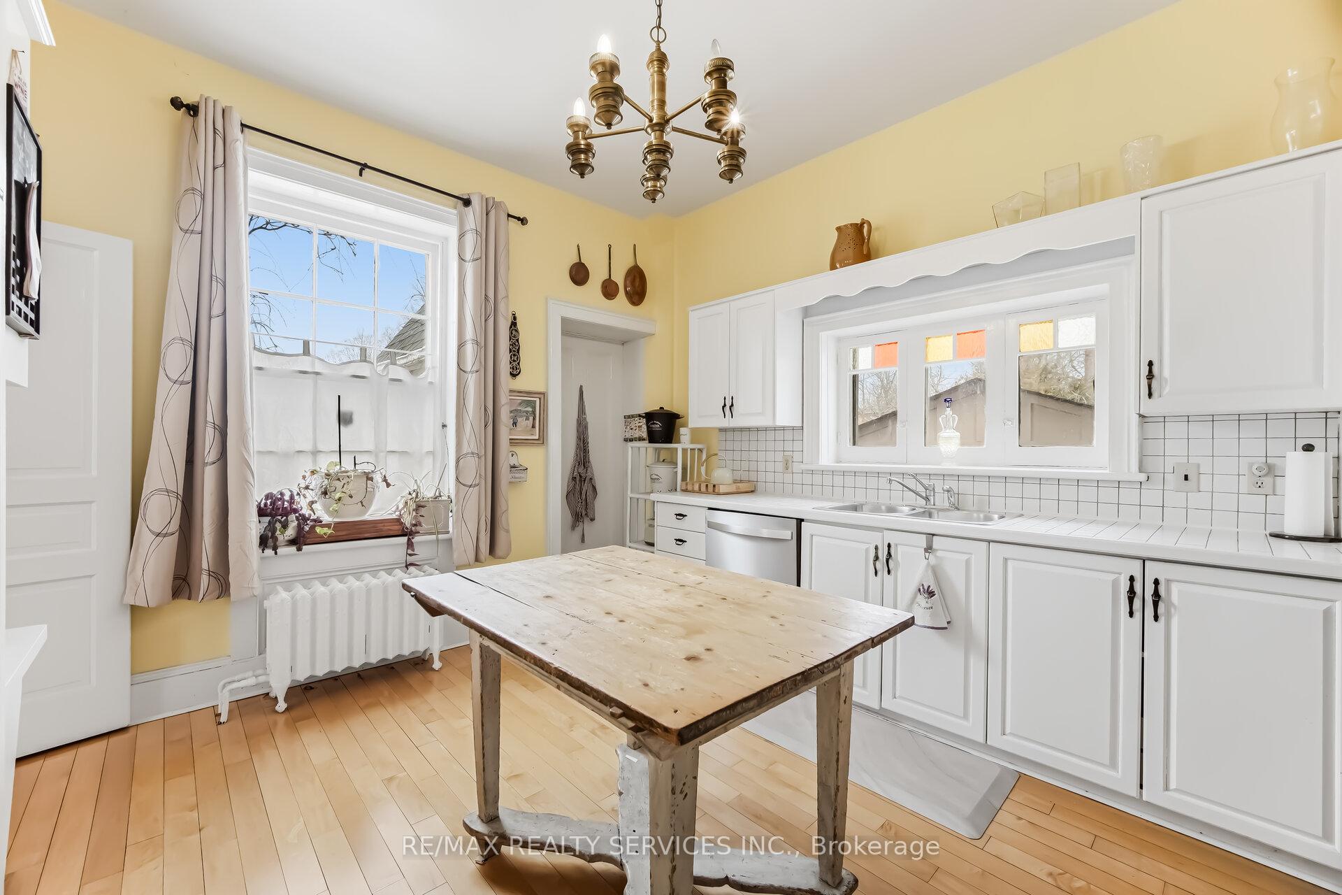 Photo 9 of 50 Havelock Street, Cobourg — HOMEH