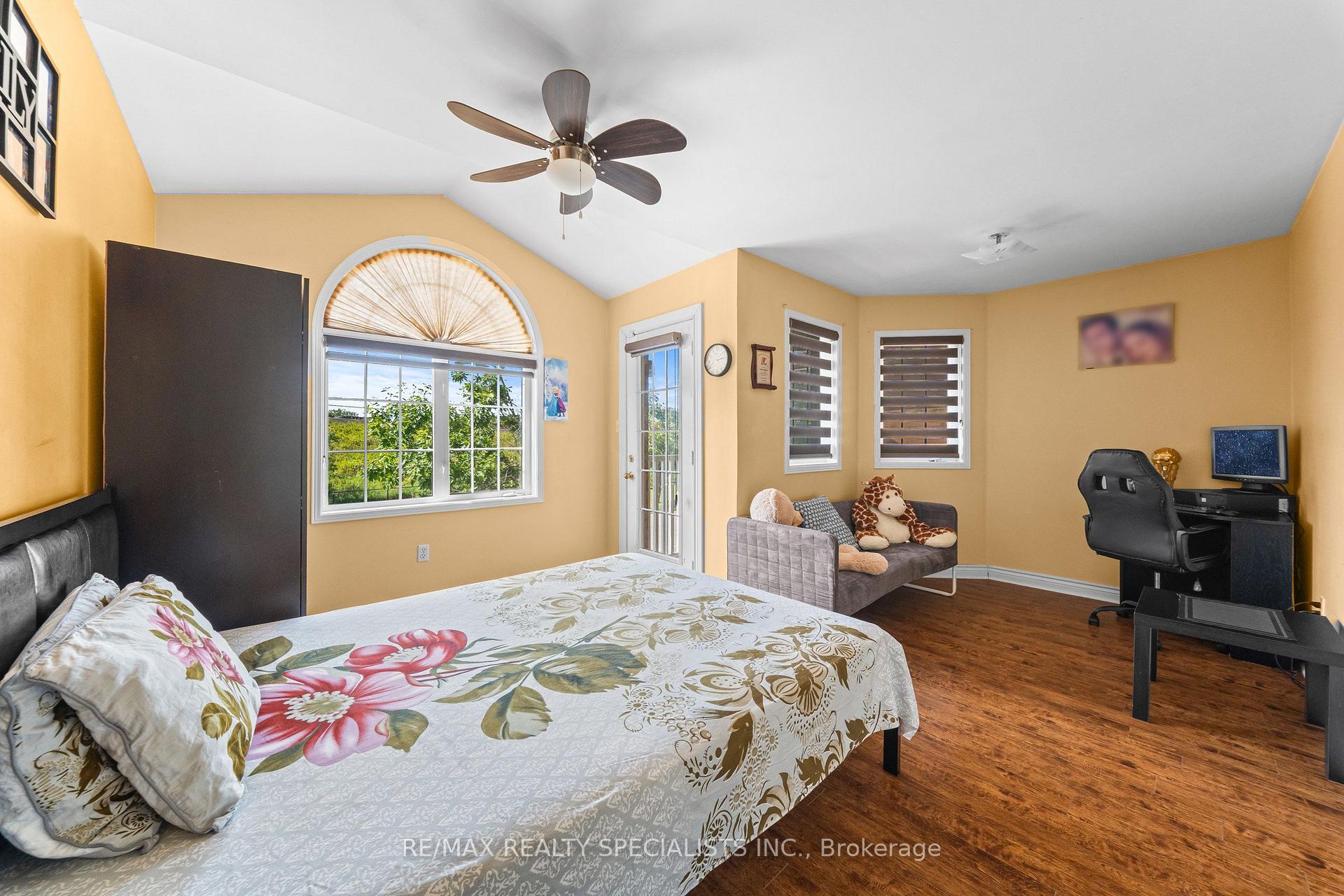 Photo 25 of 65 Ozner Court, Brampton, Fletcher's Meadow — HOMEH