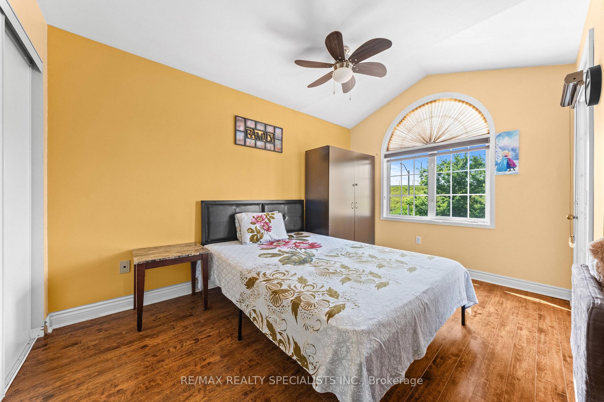 Photo 26 of 65 Ozner Court, Brampton, Fletcher's Meadow — HOMEH