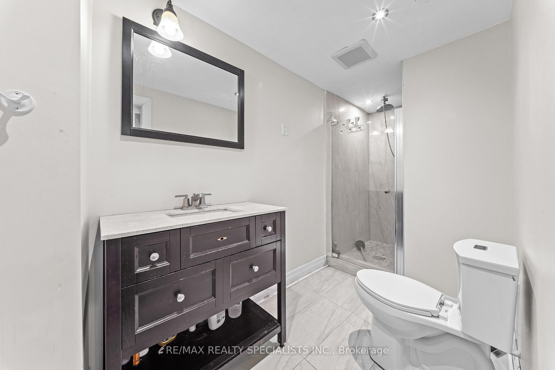 Photo 35 of 65 Ozner Court, Brampton, Fletcher's Meadow — HOMEH