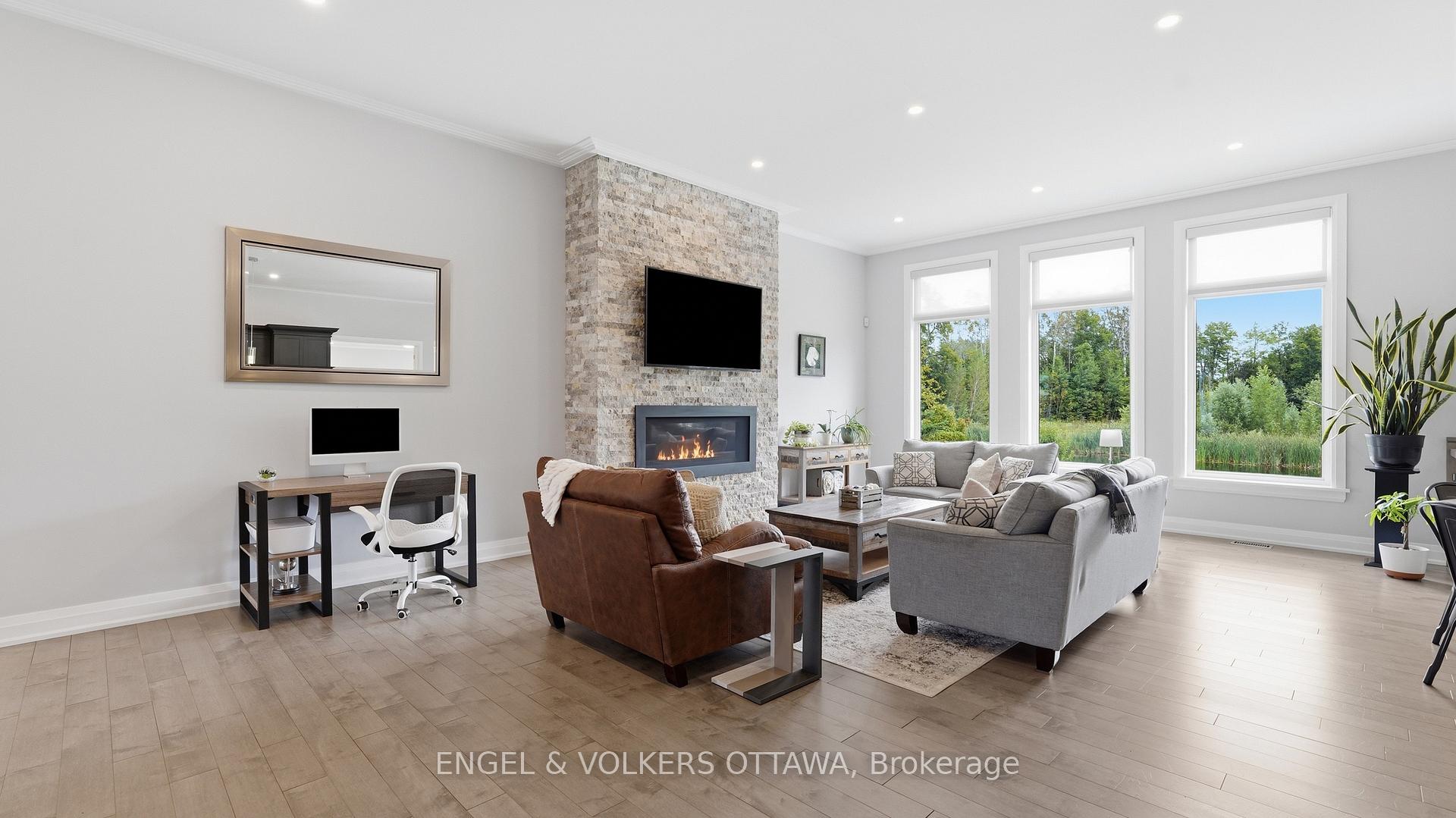 Photo 6 of 1914 Cedarlakes Way, Ottawa, Greely — HOMEH