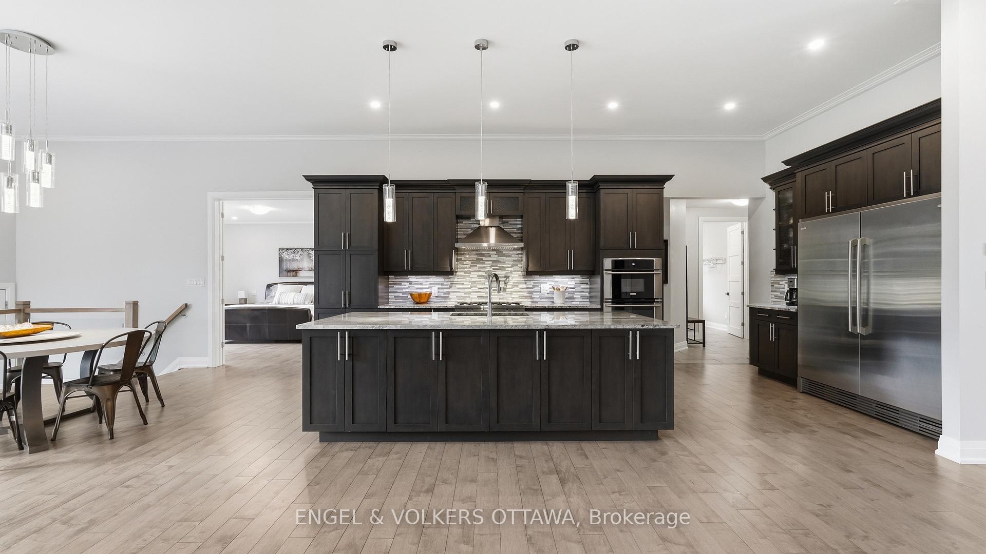 Photo 8 of 1914 Cedarlakes Way, Ottawa, Greely — HOMEH