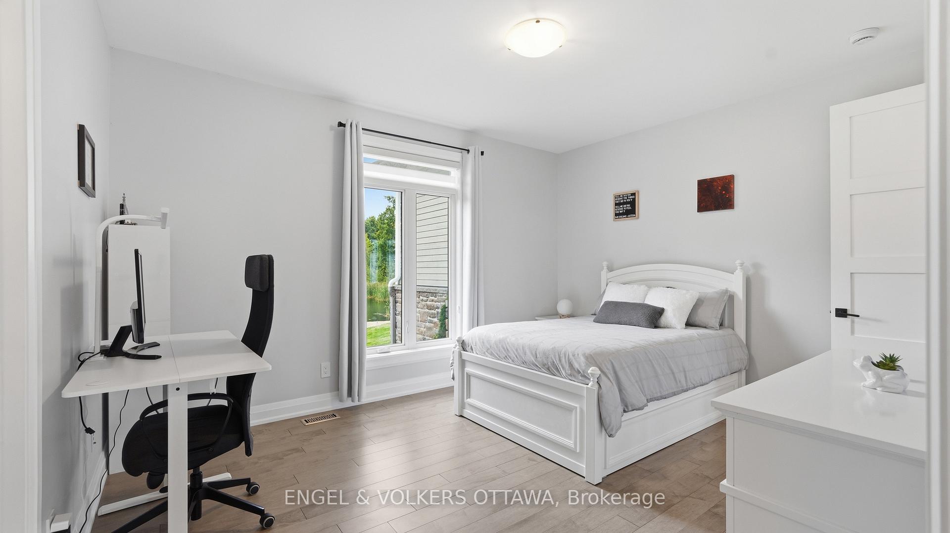 Photo 16 of 1914 Cedarlakes Way, Ottawa, Greely — HOMEH