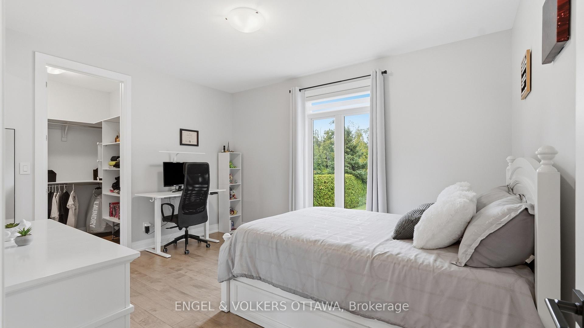 Photo 17 of 1914 Cedarlakes Way, Ottawa, Greely — HOMEH