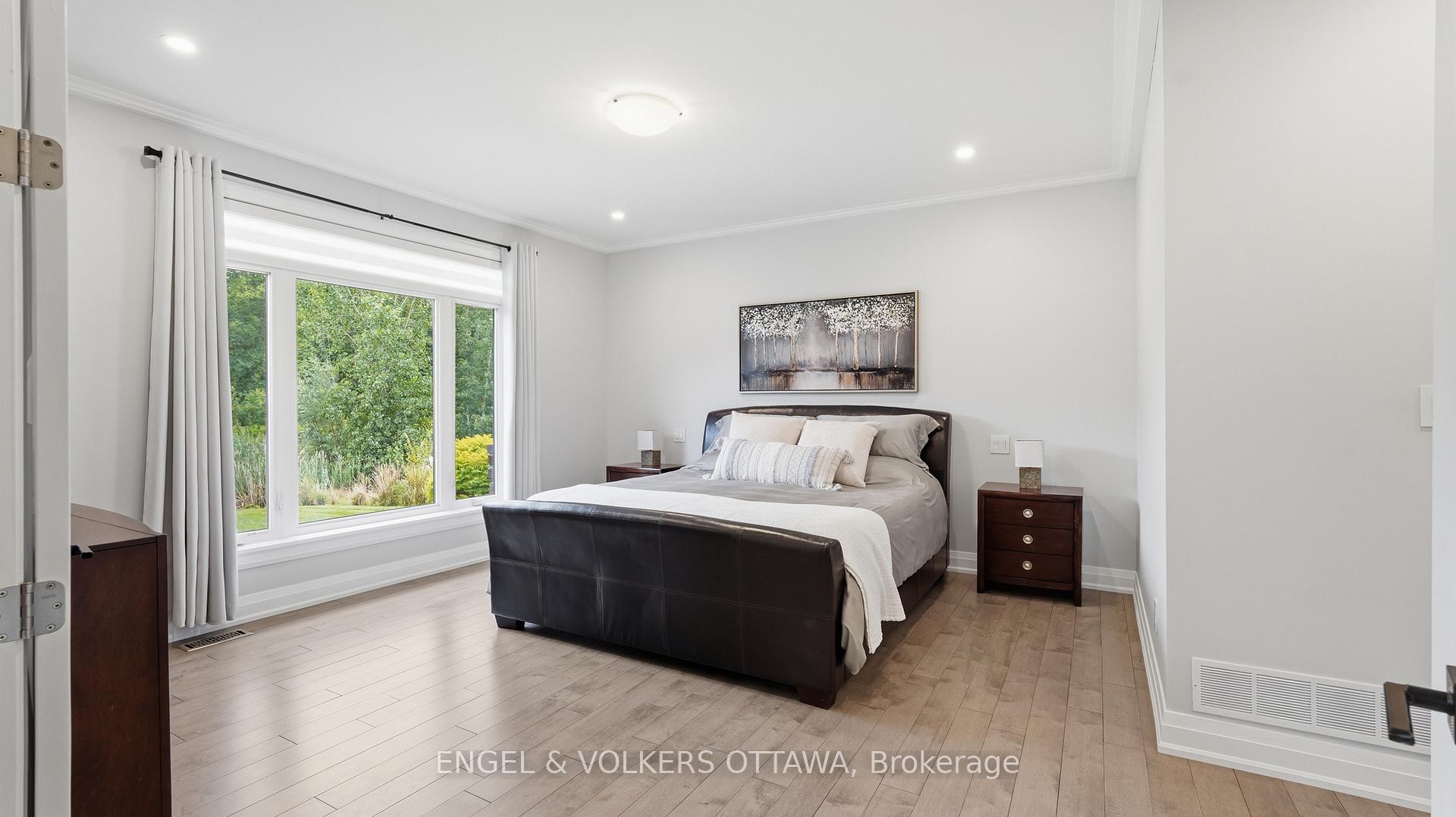 Photo 18 of 1914 Cedarlakes Way, Ottawa, Greely — HOMEH