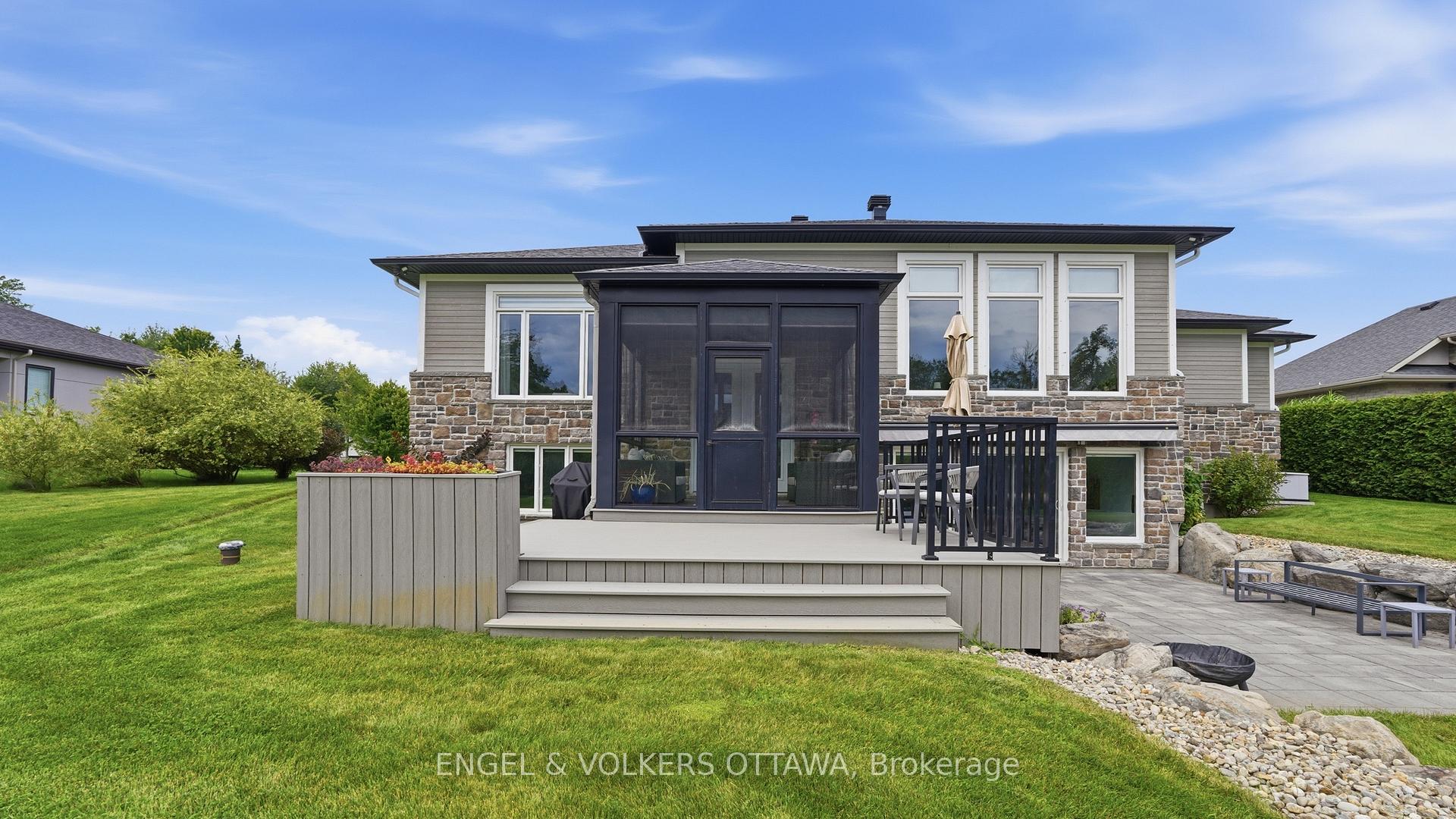 Photo 35 of 1914 Cedarlakes Way, Ottawa, Greely — HOMEH
