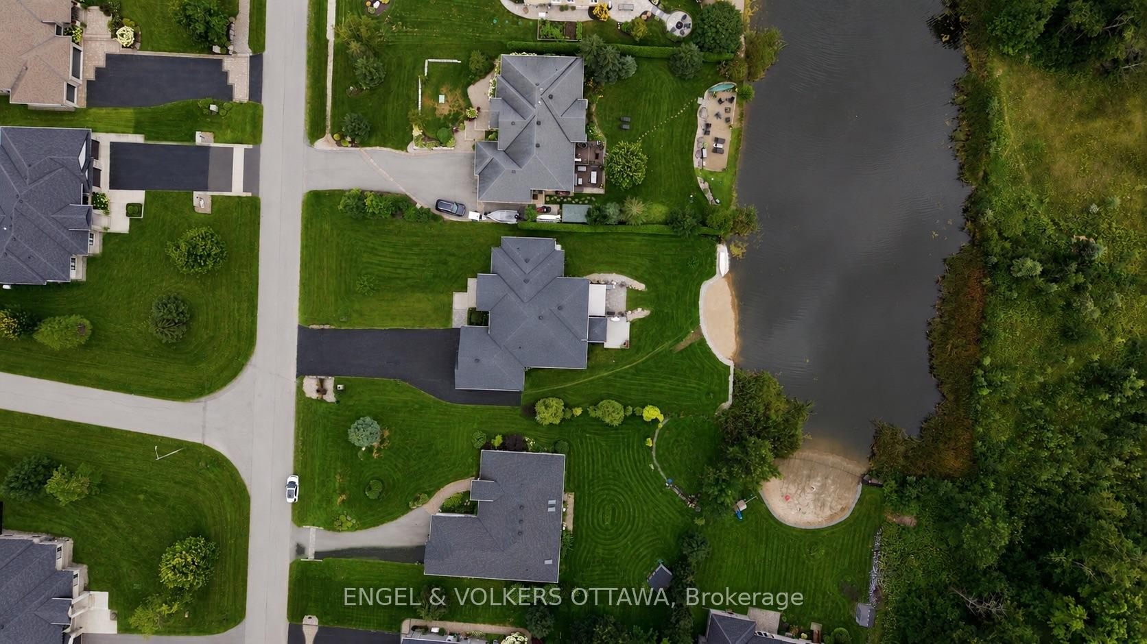 Photo 42 of 1914 Cedarlakes Way, Ottawa, Greely — HOMEH