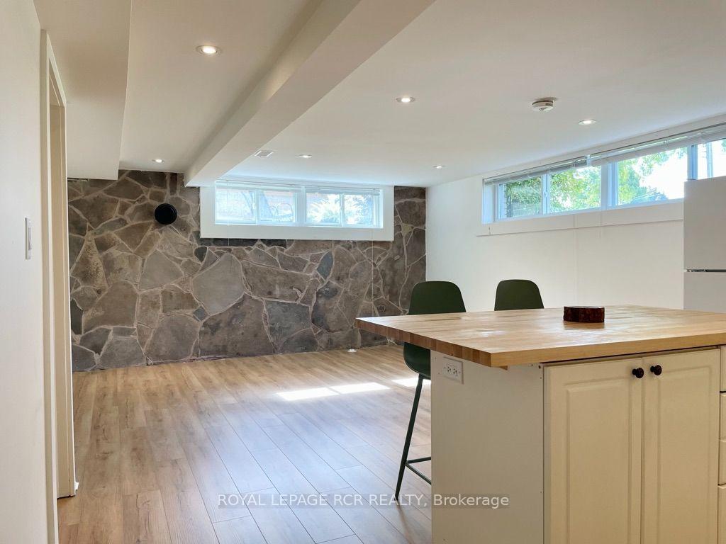 Photo 6 of 18 Watts Crescent, Collingwood — HOMEH