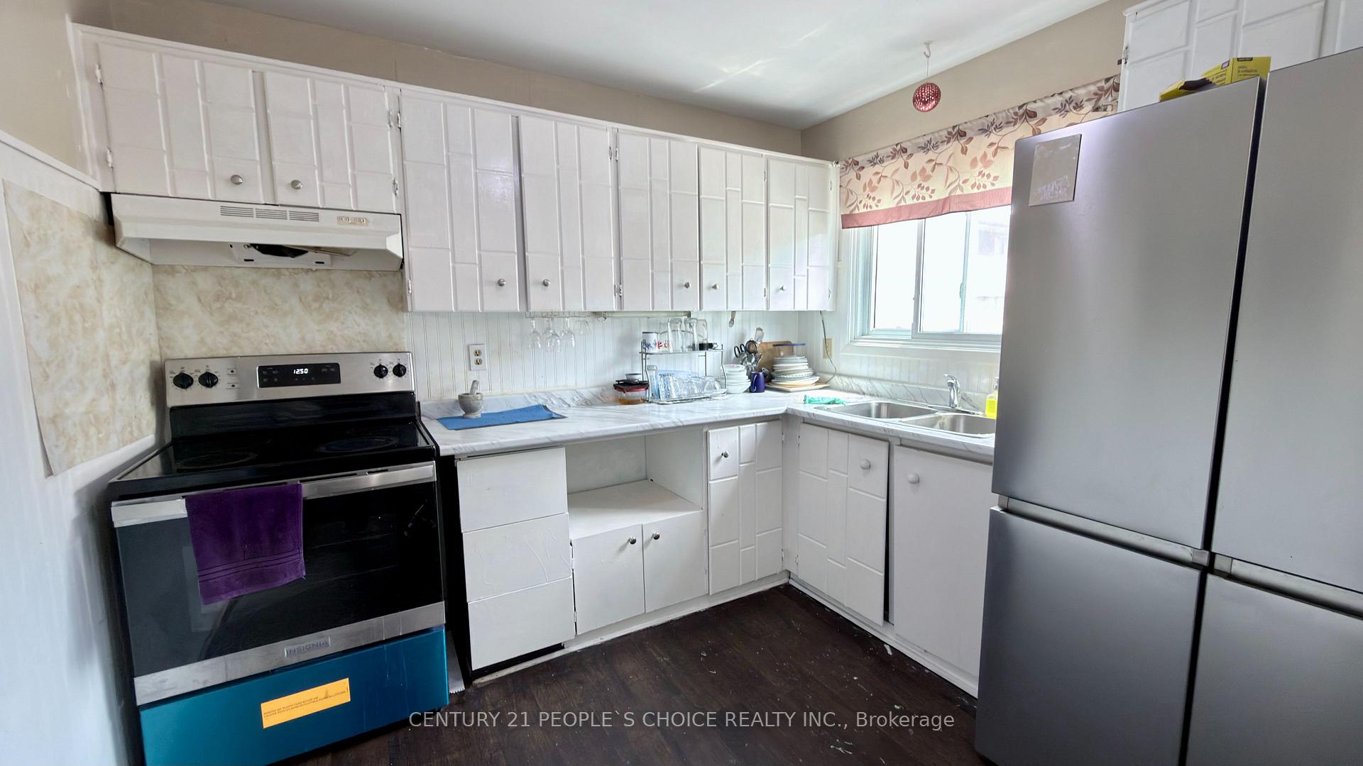 Photo 7 of 25 Mccallum Court, Brampton, Queen Street Corridor — HOMEH