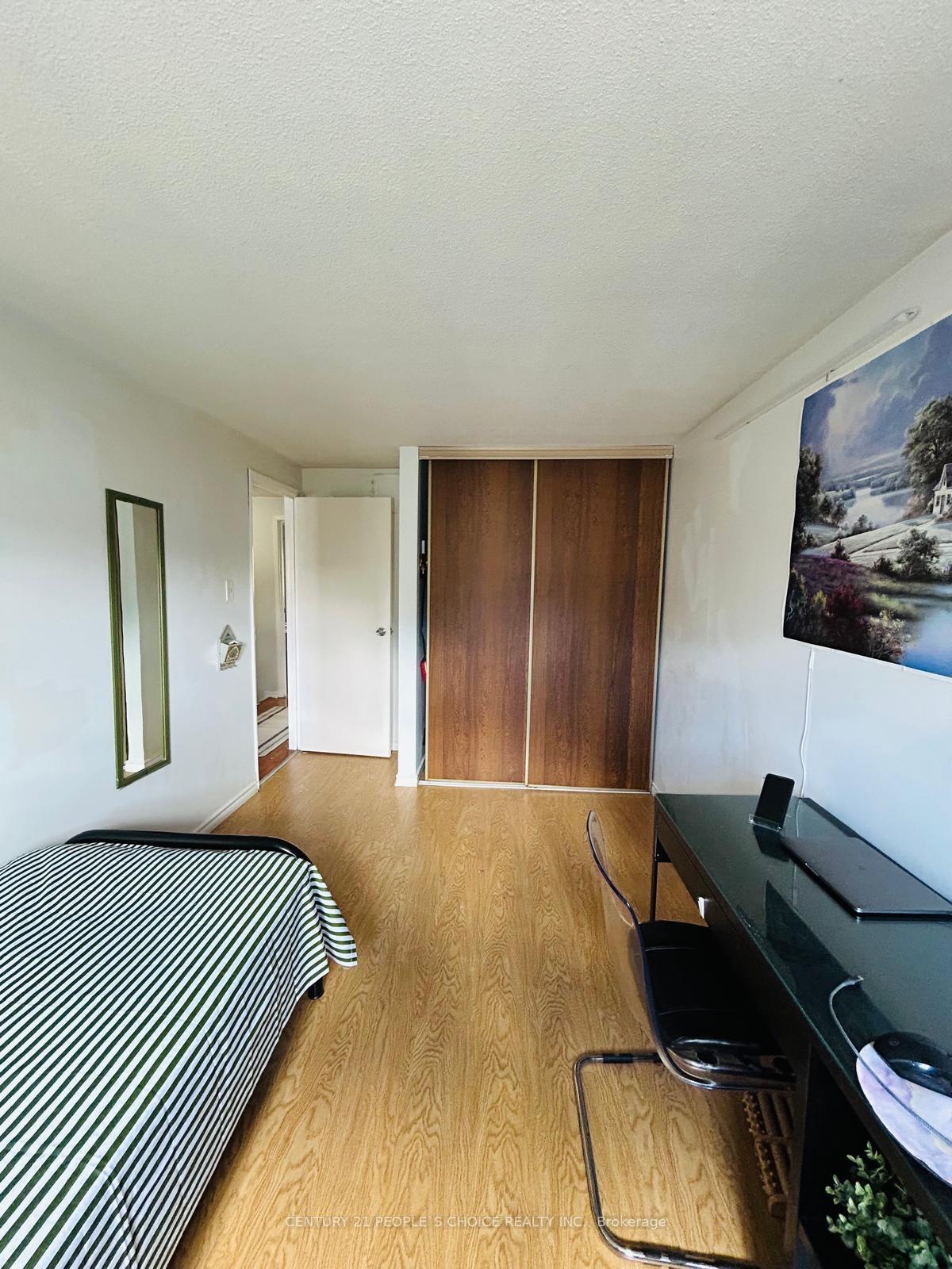 Photo 12 of 25 Mccallum Court, Brampton, Queen Street Corridor — HOMEH