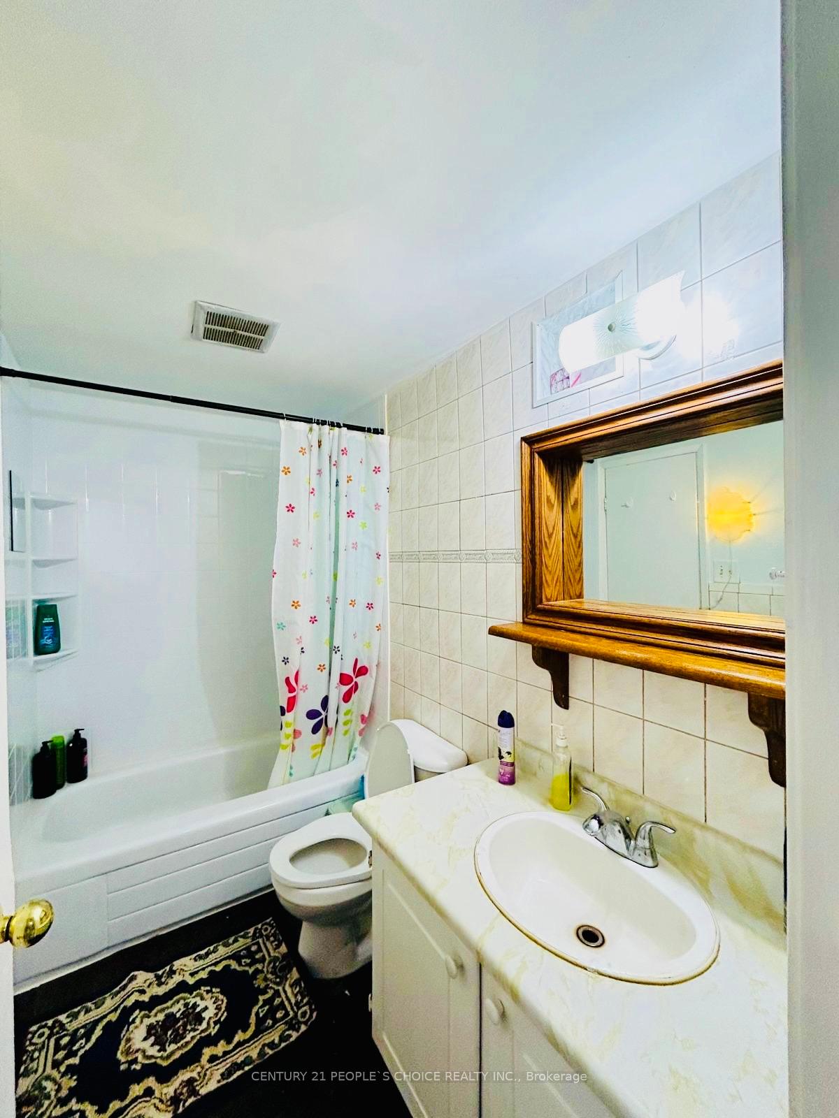 Photo 15 of 25 Mccallum Court, Brampton, Queen Street Corridor — HOMEH
