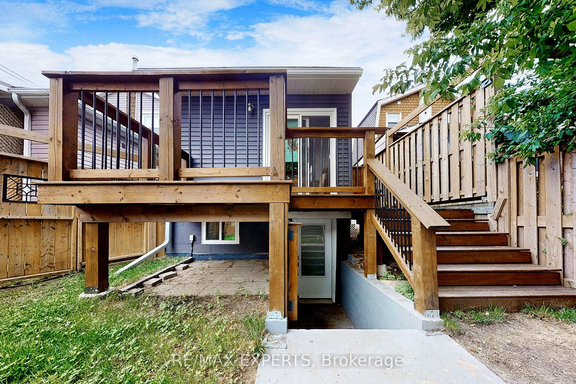 Photo 3 of Unit Bsmt, 39 Norval Street, Toronto, Rockcliffe-Smythe — HOMEH