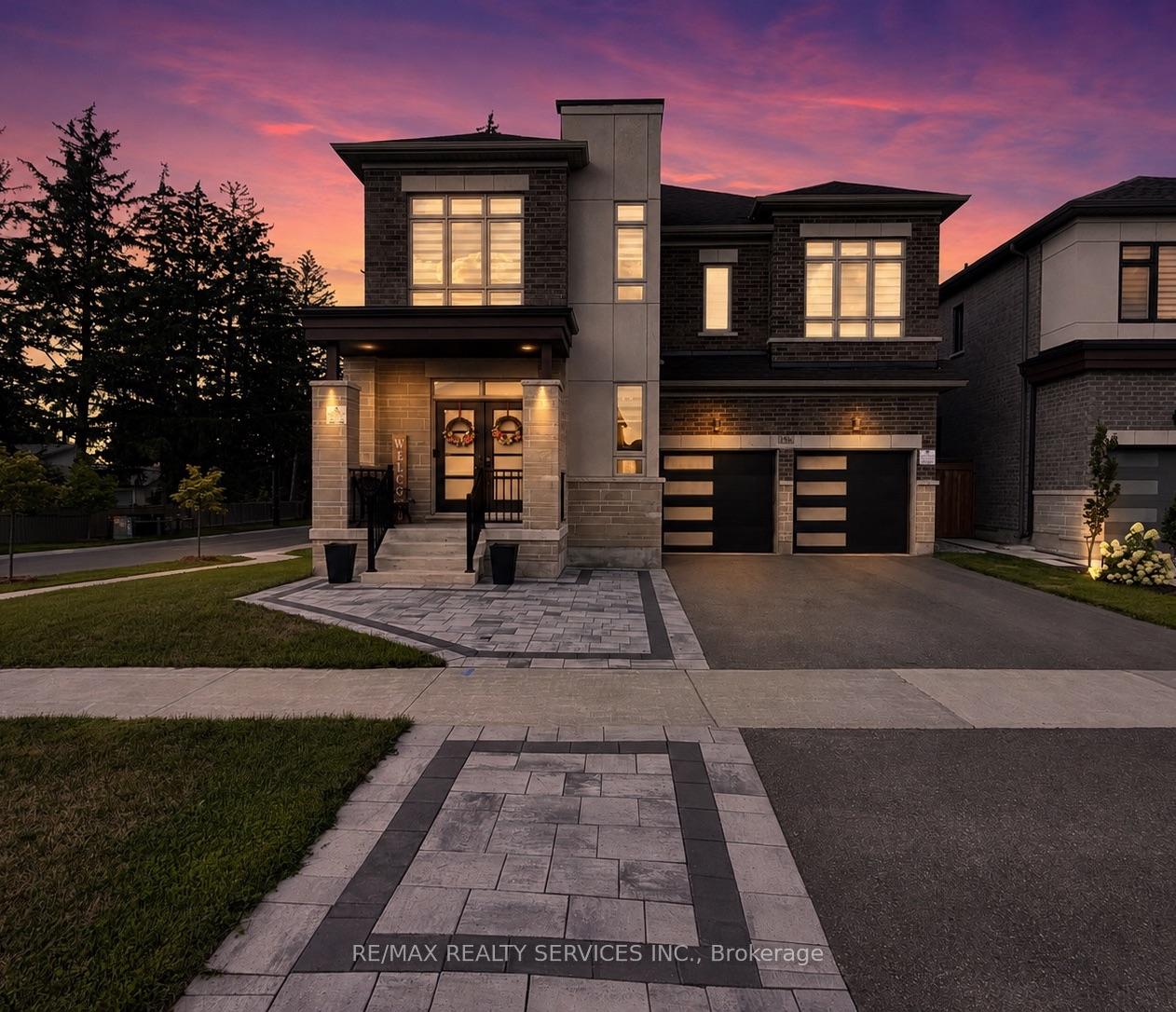 Photo 1 of 194 Coldwell Bay Circle, Vaughan, Kleinburg — HOMEH