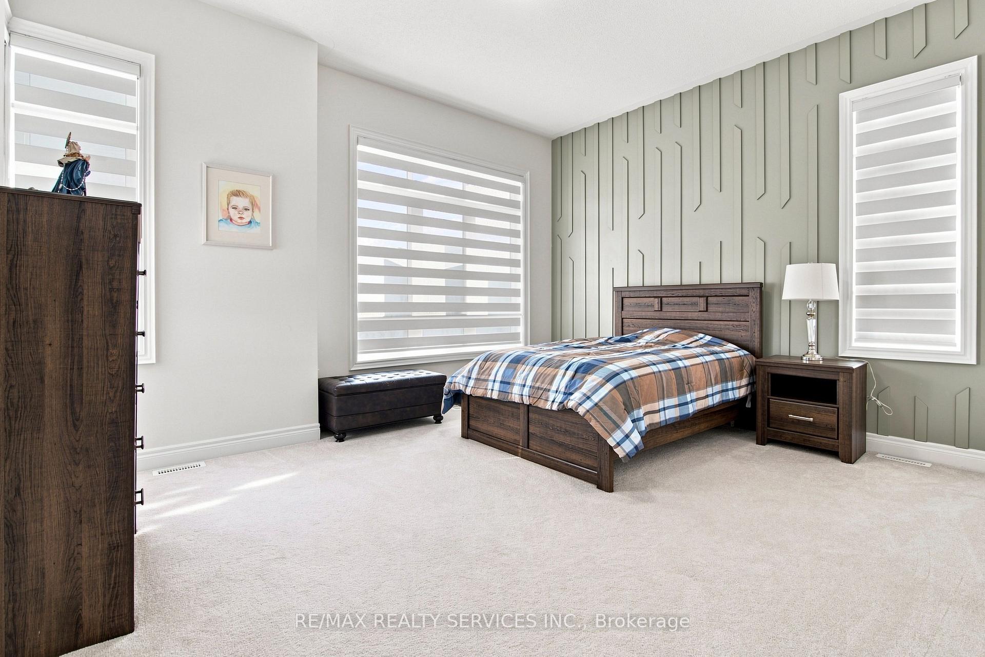 Photo 23 of 194 Coldwell Bay Circle, Vaughan, Kleinburg — HOMEH