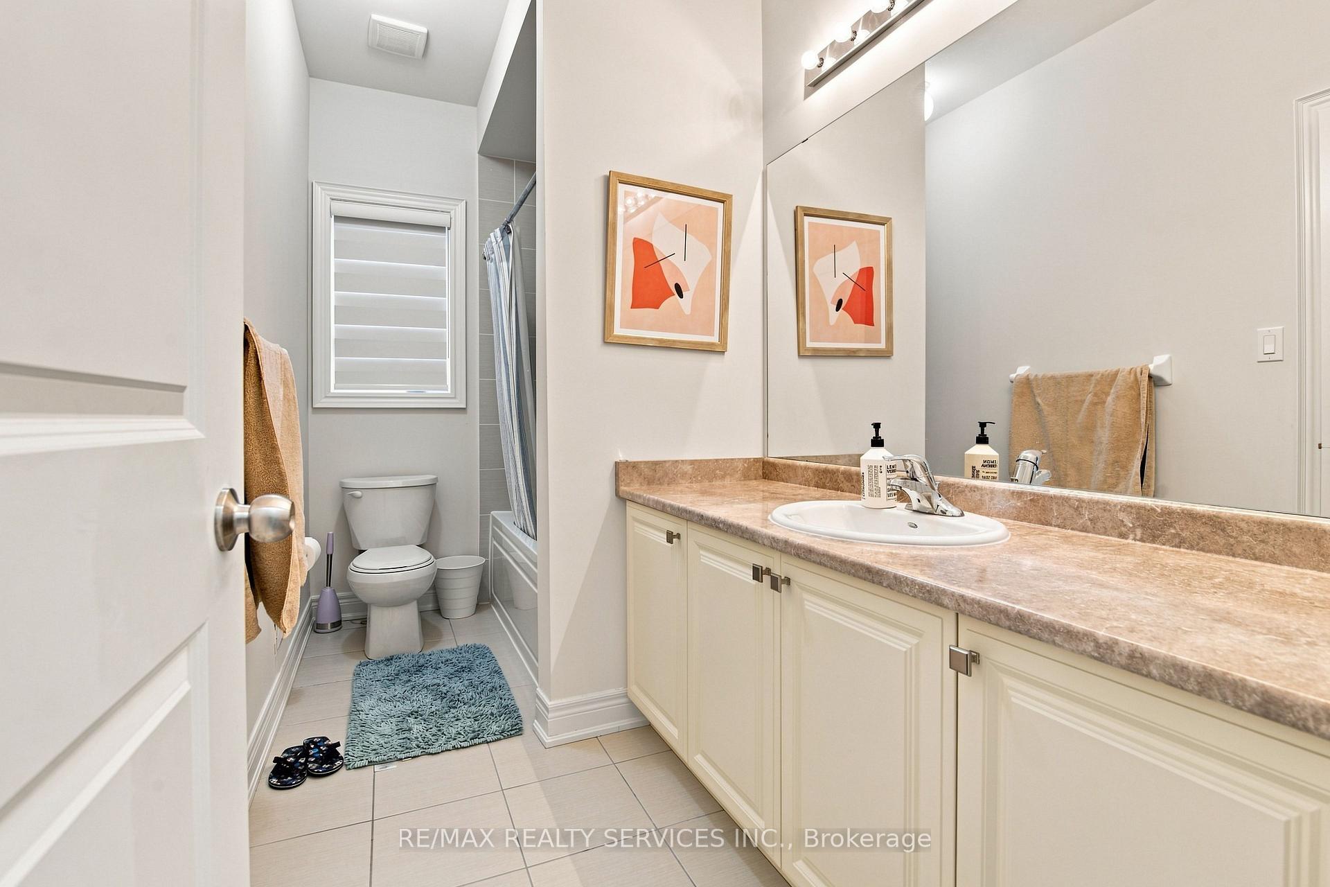 Photo 26 of 194 Coldwell Bay Circle, Vaughan, Kleinburg — HOMEH