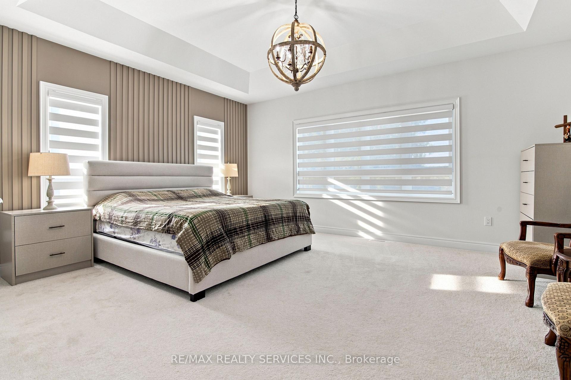 Photo 33 of 194 Coldwell Bay Circle, Vaughan, Kleinburg — HOMEH