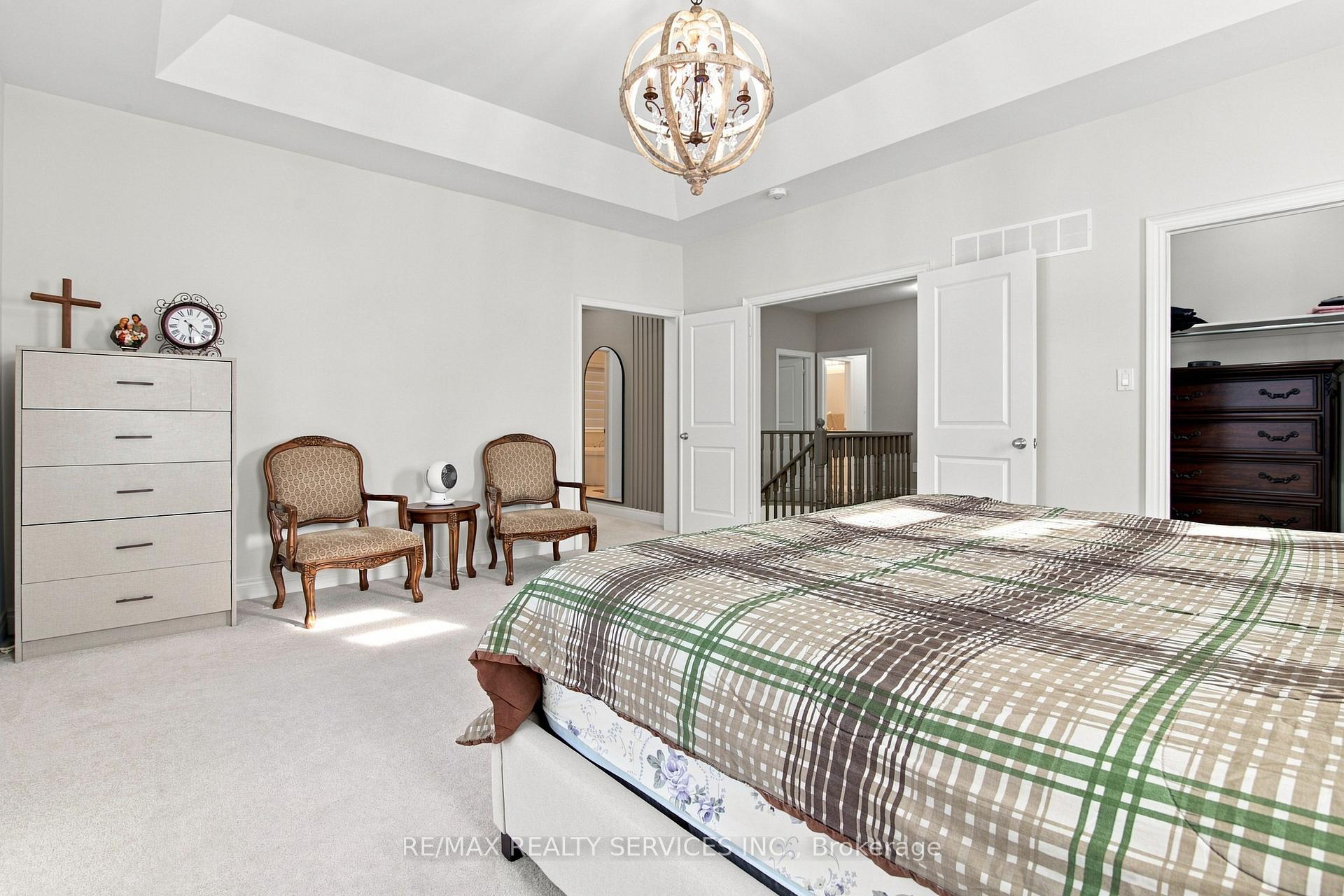 Photo 35 of 194 Coldwell Bay Circle, Vaughan, Kleinburg — HOMEH