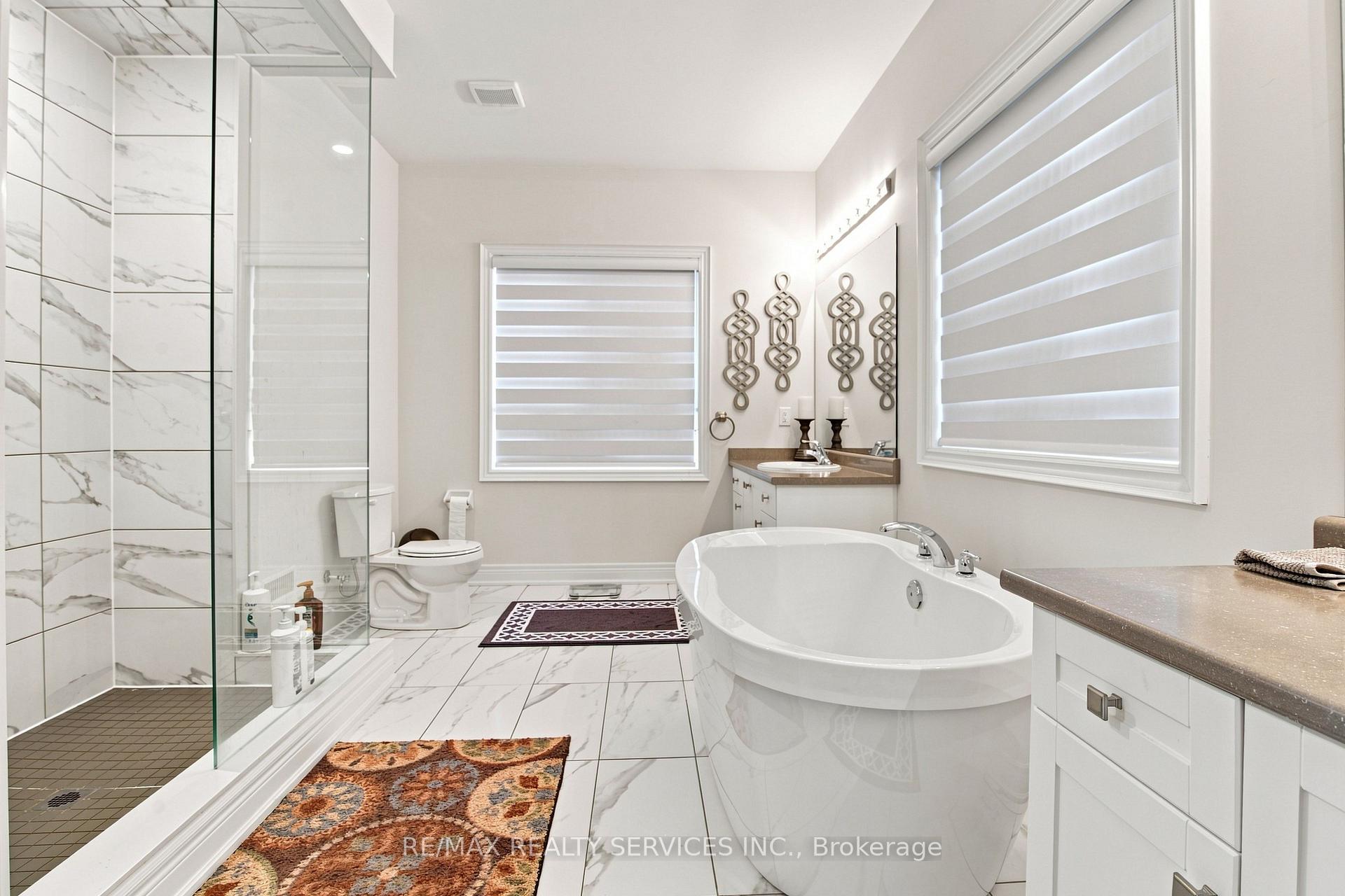 Photo 38 of 194 Coldwell Bay Circle, Vaughan, Kleinburg — HOMEH