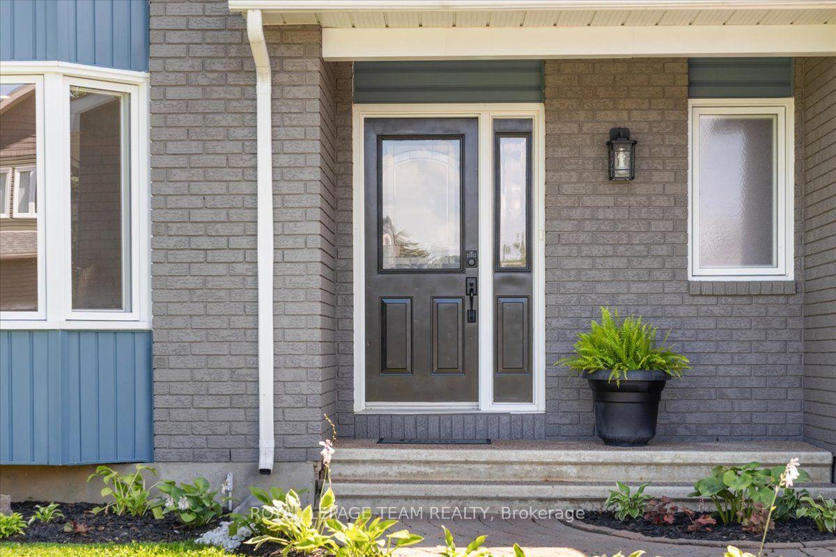 Photo 3 of 38 Patterson Crescent, Carleton Place, Carleton Place — HOMEH