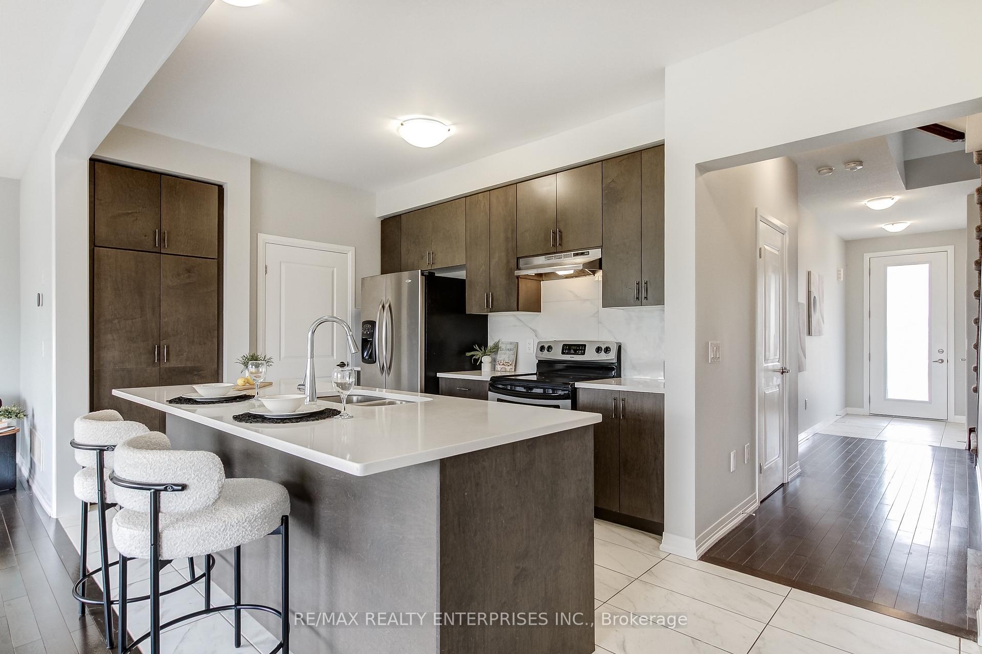 Photo 4 of 113 Leslie Davis Street, North Dumfries, Ayr — HOMEH