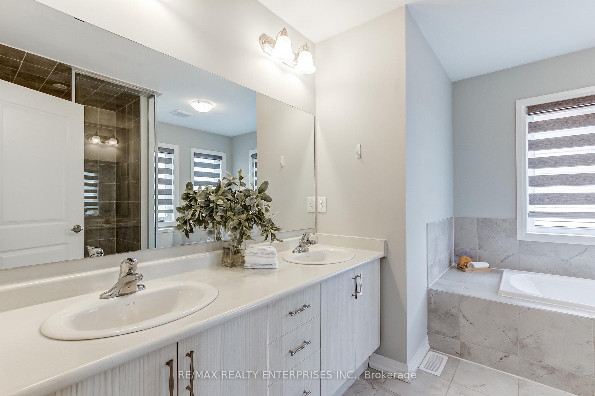 Photo 17 of 113 Leslie Davis Street, North Dumfries, Ayr — HOMEH