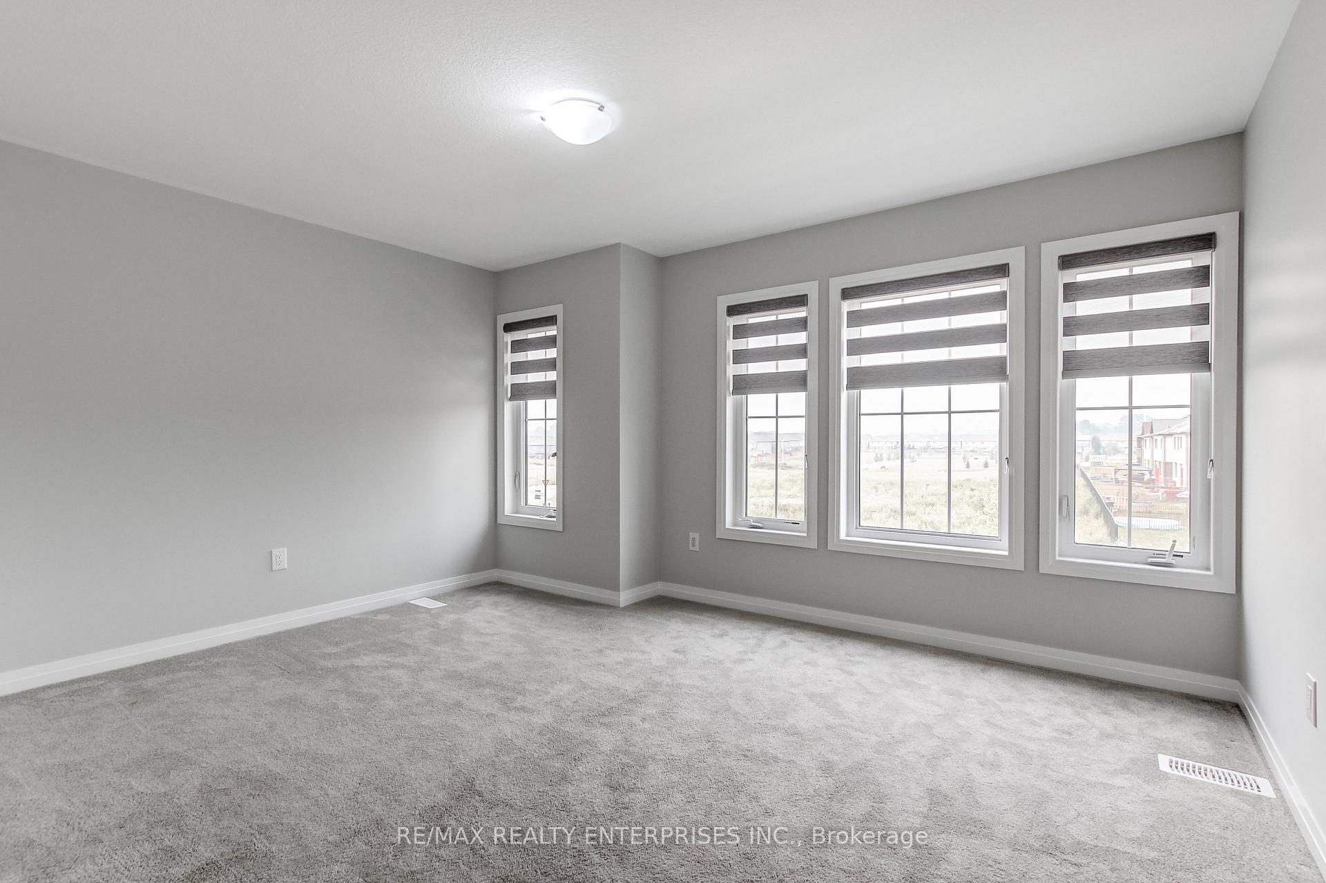 Photo 24 of 113 Leslie Davis Street, North Dumfries, Ayr — HOMEH