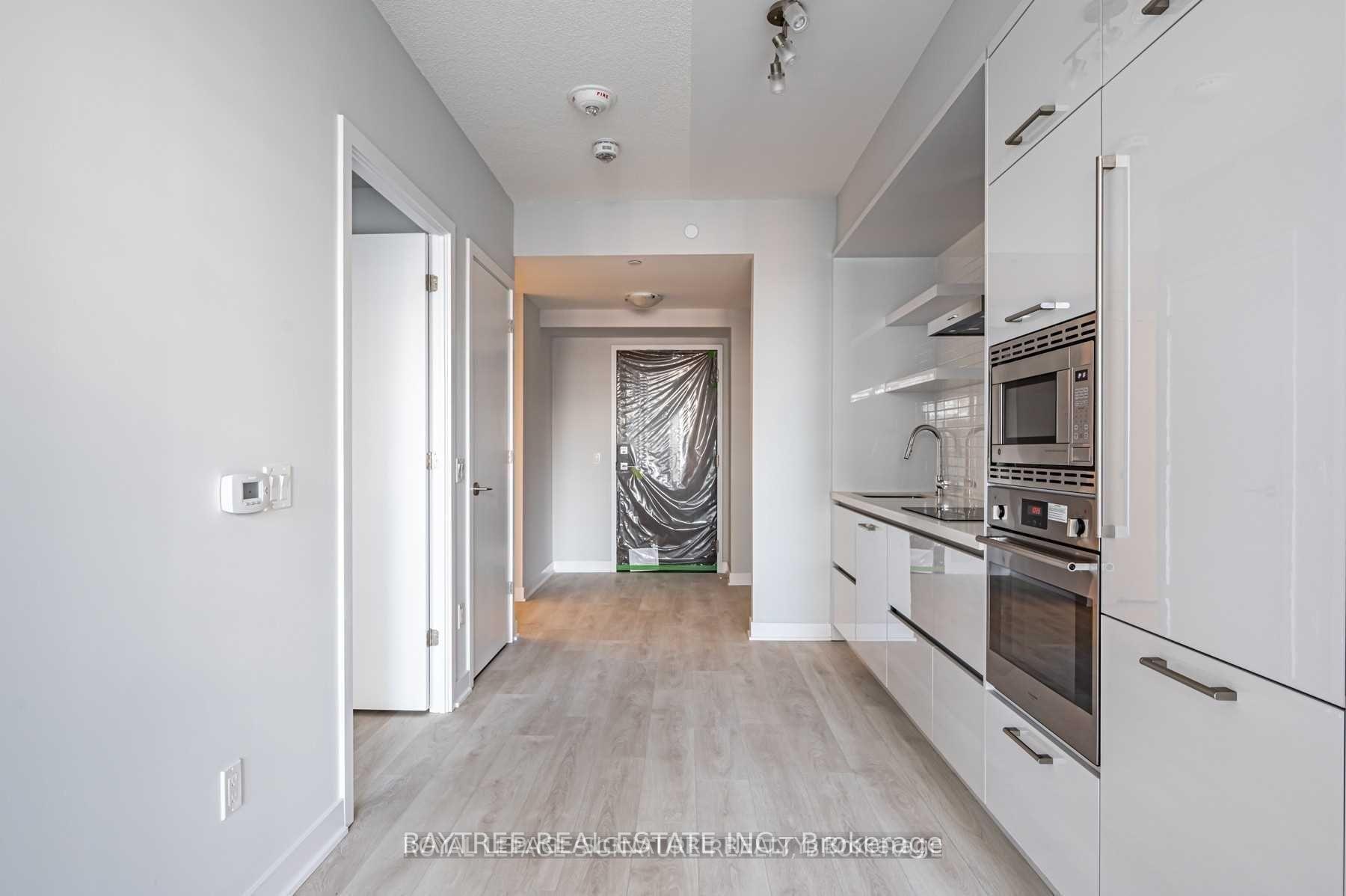 Photo 4 of Unit 2710, 2221 Yonge Street, Toronto, Mount Pleasant West — HOMEH