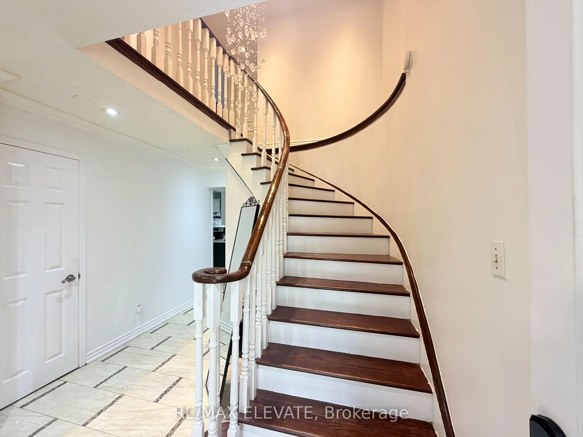 Photo 7 of 248 Woodhall Road, Markham, Milliken Mills East — HOMEH