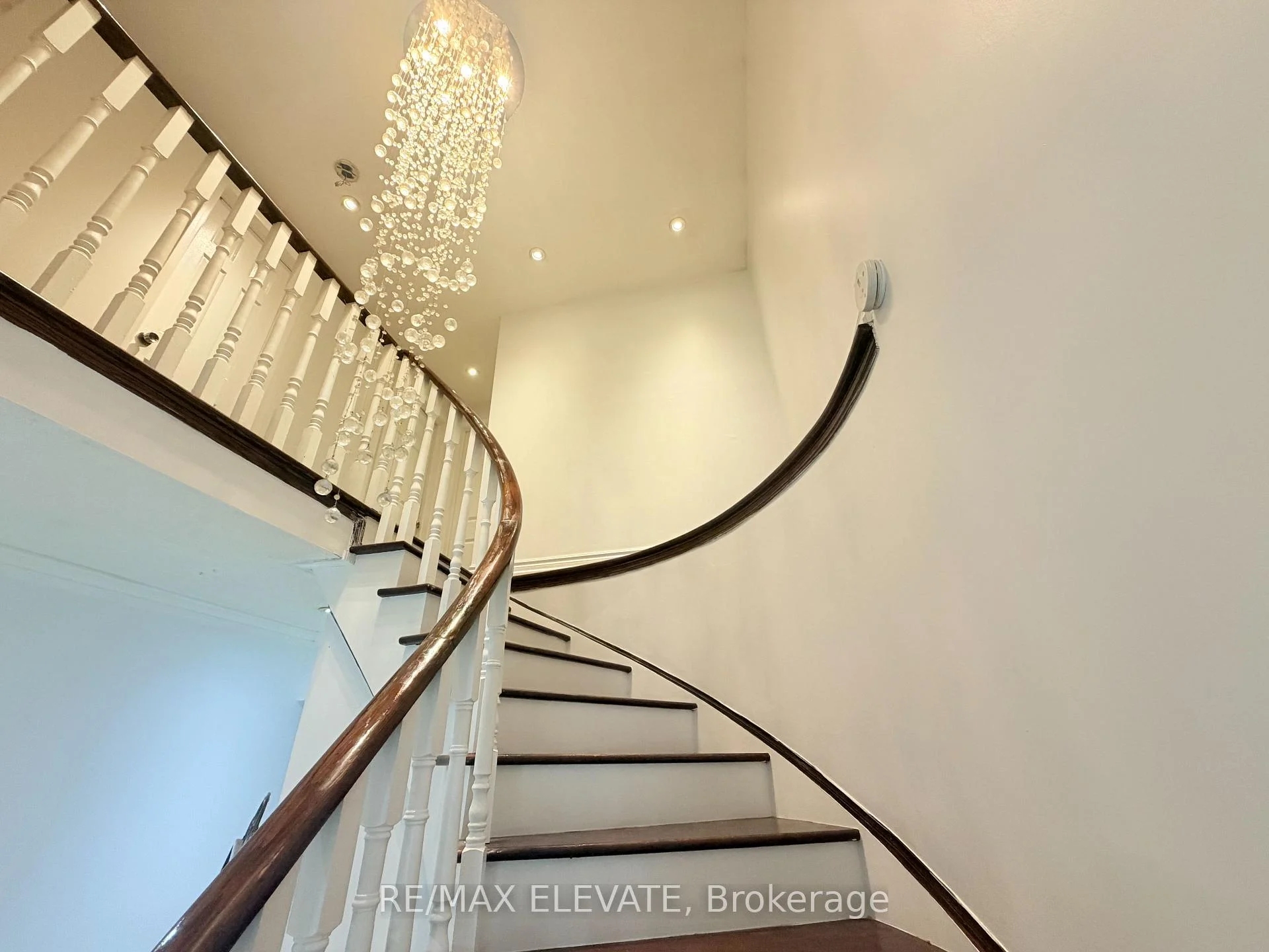 Photo 9 of 248 Woodhall Road, Markham, Milliken Mills East — HOMEH