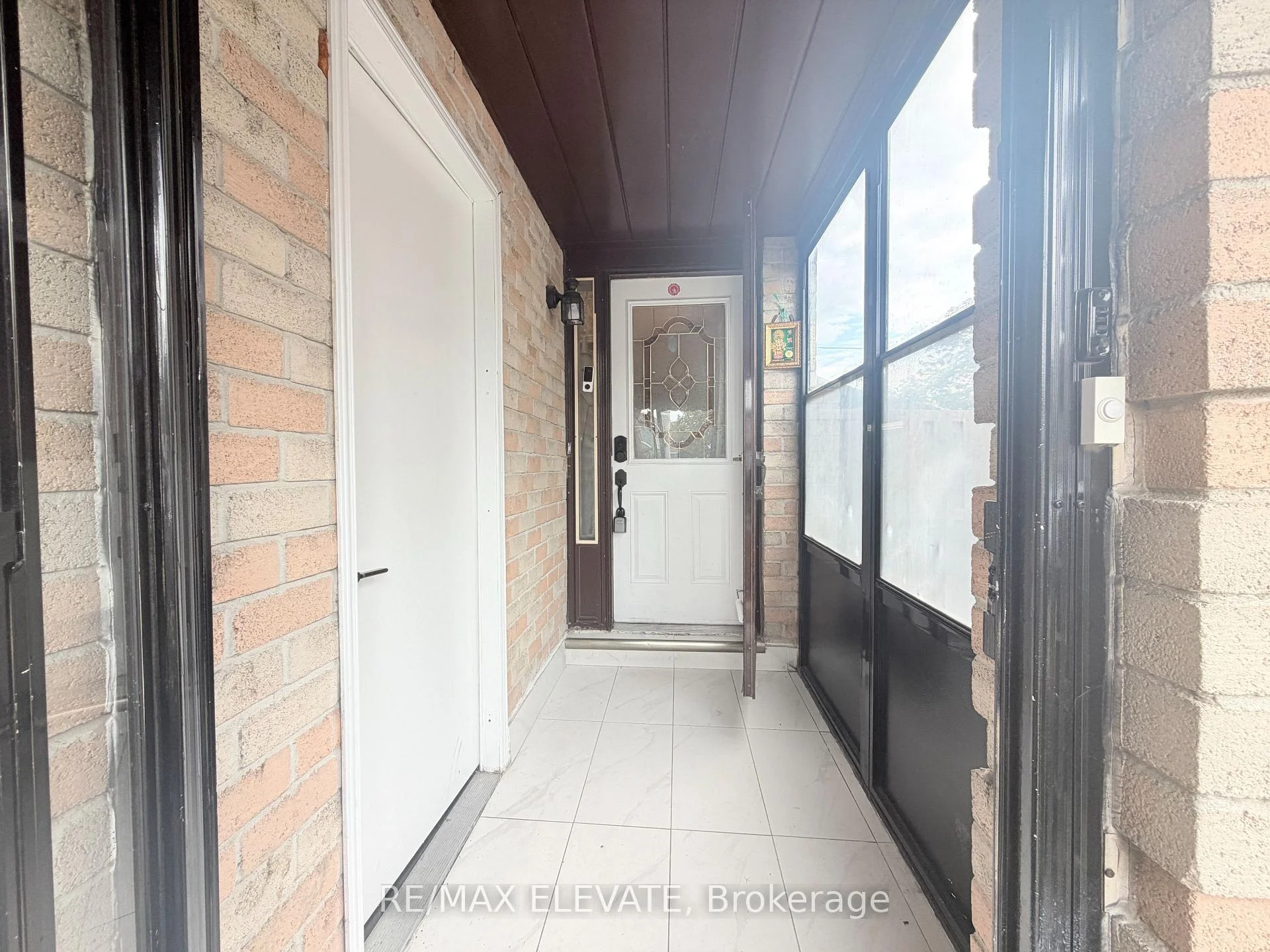 Photo 13 of 248 Woodhall Road, Markham, Milliken Mills East — HOMEH