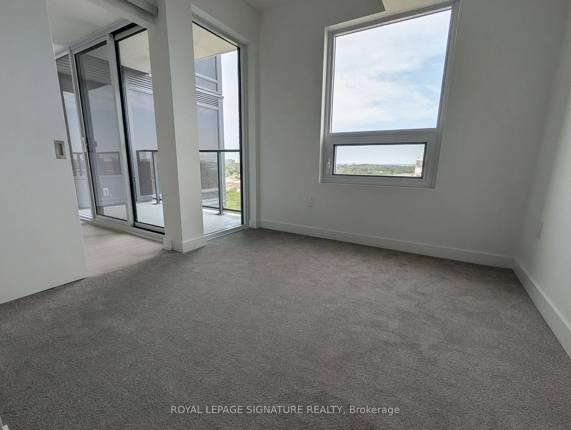 Photo 8 of Unit 1320, 4010 Eglinton Avenue, Etobicoke, Humber Heights — HOMEH