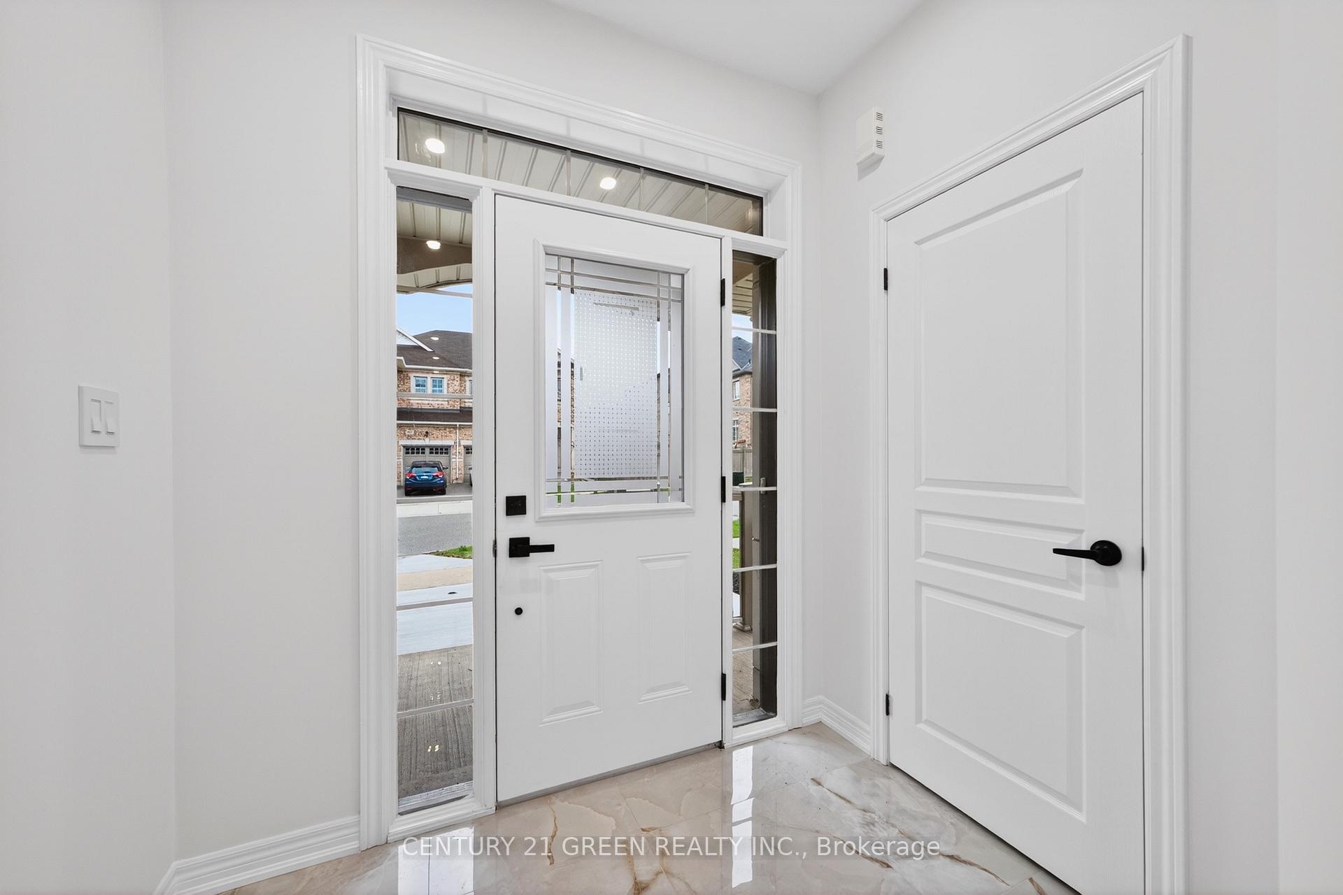 Photo 8 of 496 George Ryan Avenue, Oakville, Joshua Meadows — HOMEH