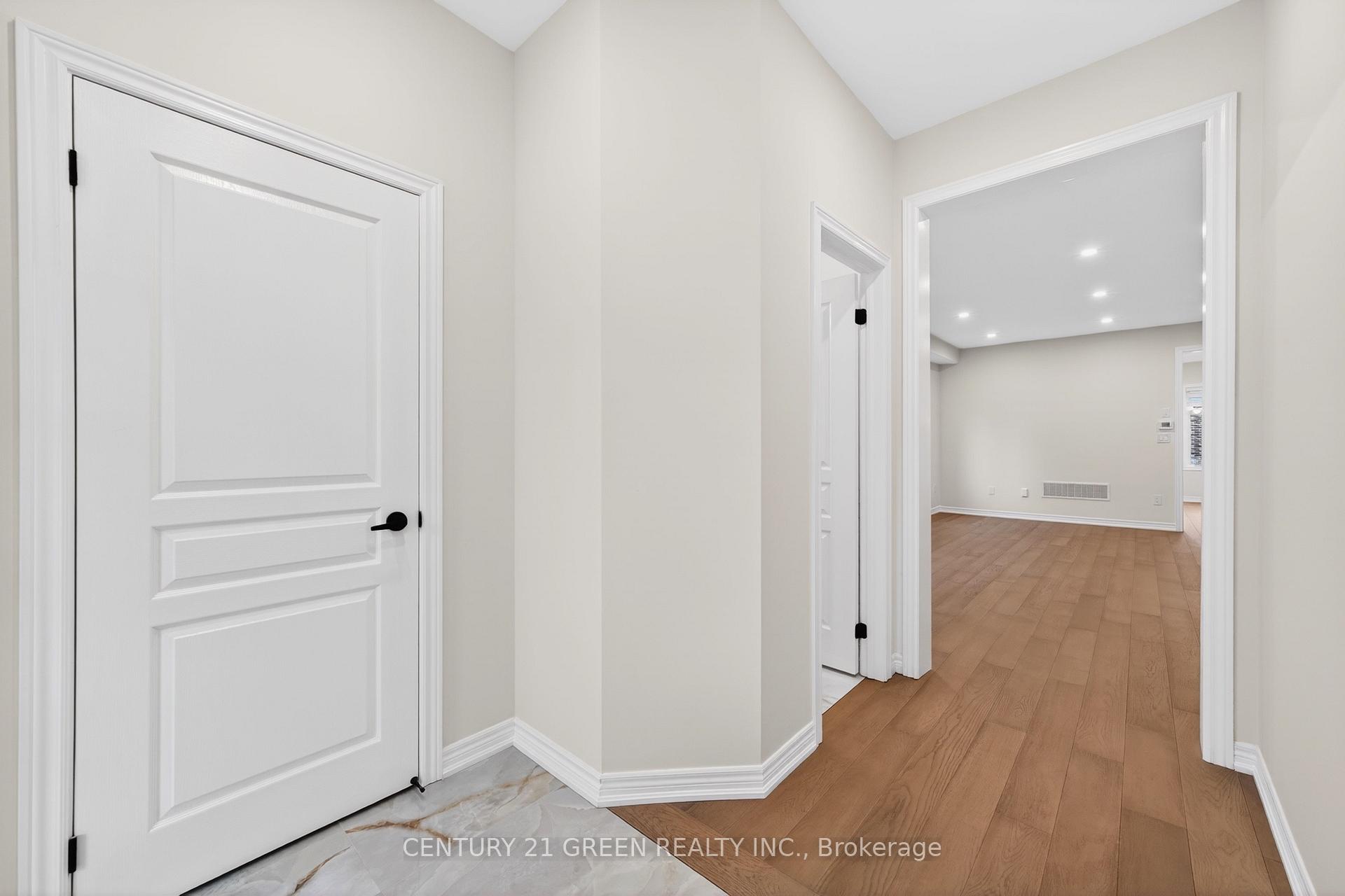 Photo 9 of 496 George Ryan Avenue, Oakville, Joshua Meadows — HOMEH