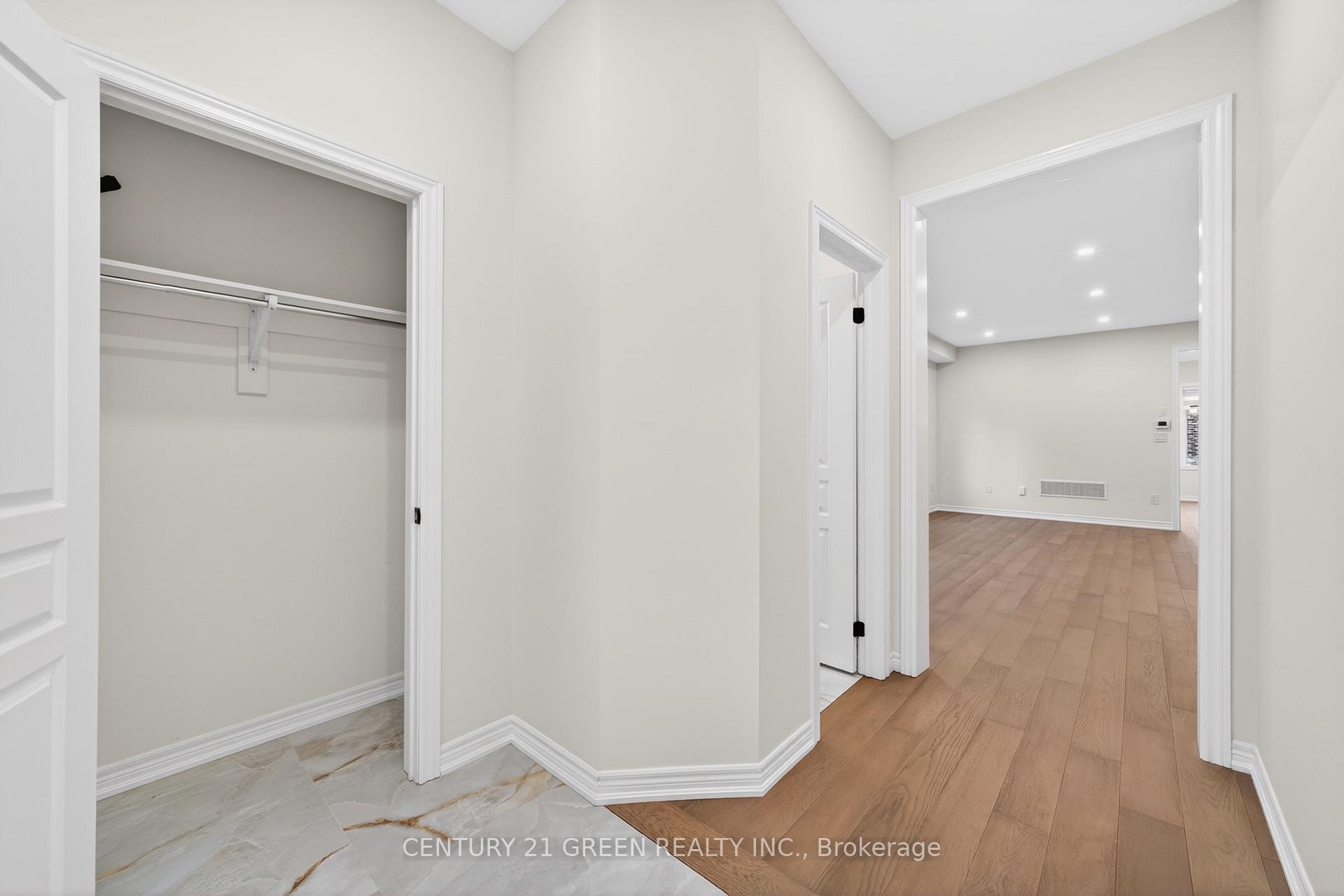 Photo 10 of 496 George Ryan Avenue, Oakville, Joshua Meadows — HOMEH